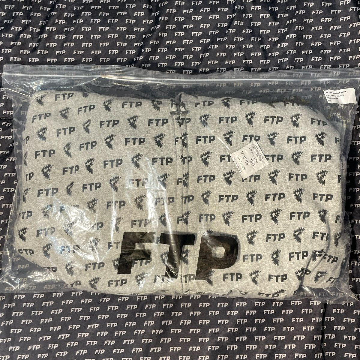 Famous Stars And Straps × Fuck The Population FTP x FAMOUS STAR “ALL OVER PRINT” HOODIE Size US L / EU 52-54 / 3 - 1 Thumbnail