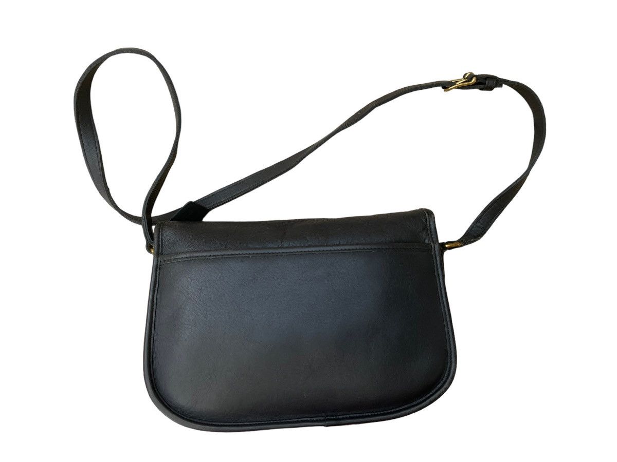 Coach Vintage Coach Usa Made Patina Cowhide Leather Shoulder Bag Size ONE SIZE - 12 Thumbnail