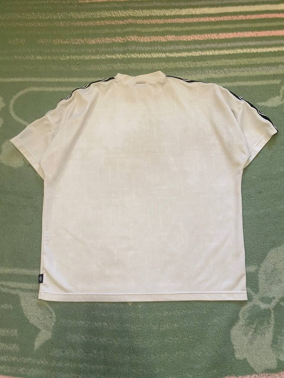 Umbro Vintage Umbro Y2K Logo Short Sleeve T-Shirt Size XL Size US XL / EU 56 / 4 - 14 Thumbnail