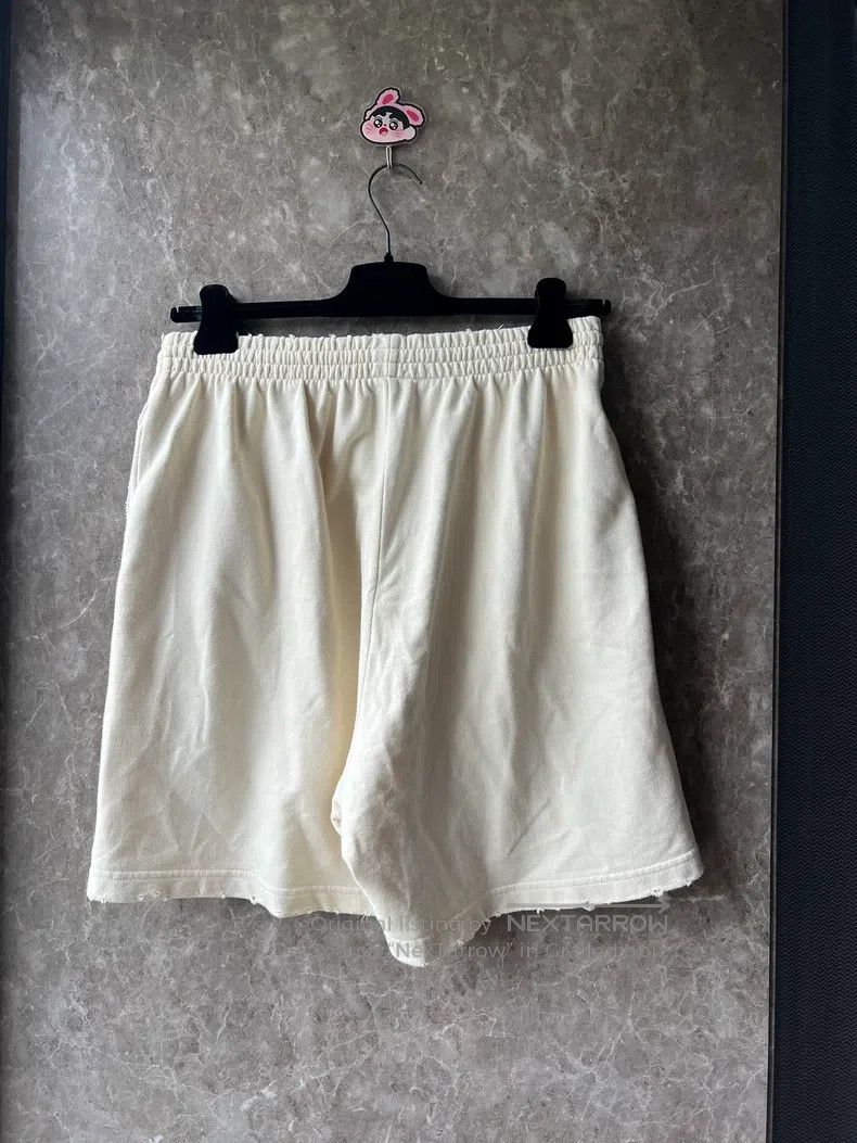 Balenciaga Balenciaga size XS Off-white Destroyed Buckle Shorts Size US 27 - 1 Thumbnail