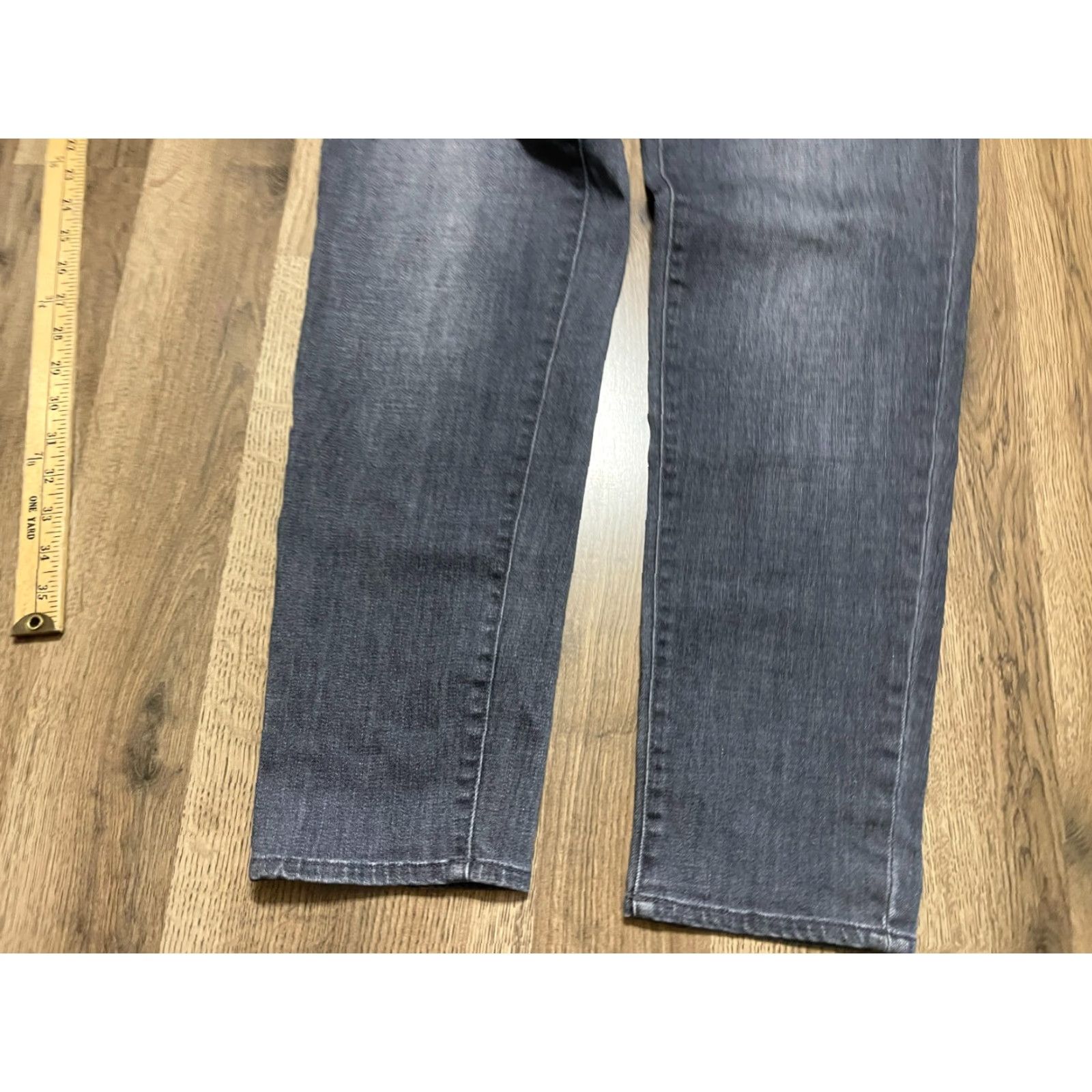 Talbots Talbots Jeans, Women's Size 6, Grey, Boyfriend, Dark Wash, Pockets, Regular, Denim, Inseam 28.5, Straight, 3D? Size 28" / US 6 / IT 42 - 3 Thumbnail