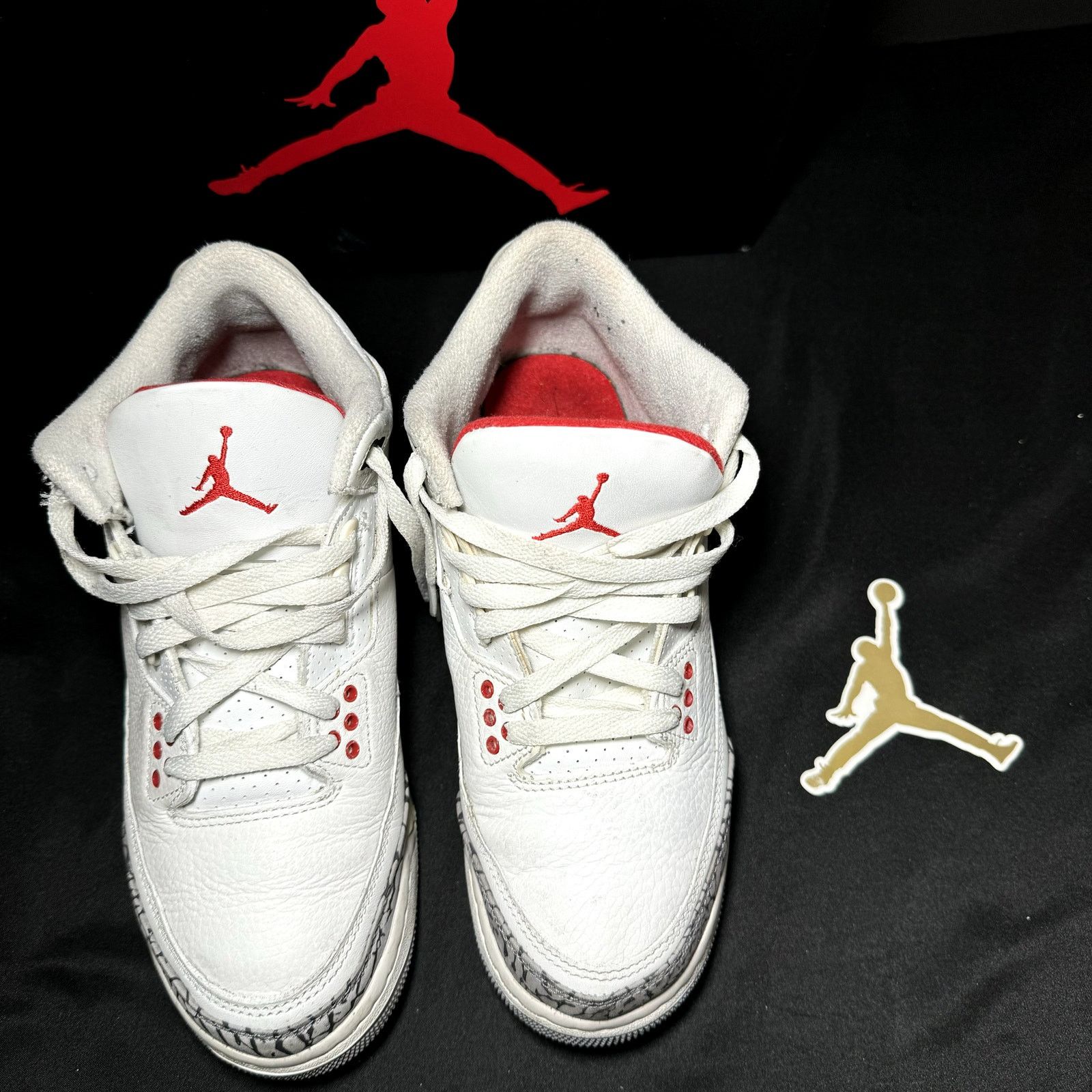 Jordan Brand × Nike Size 6.5 Nike Air Jordan 3 Retro GS White Cement Reimagined Size US 6.5 / EU 39-40 - 4 Thumbnail