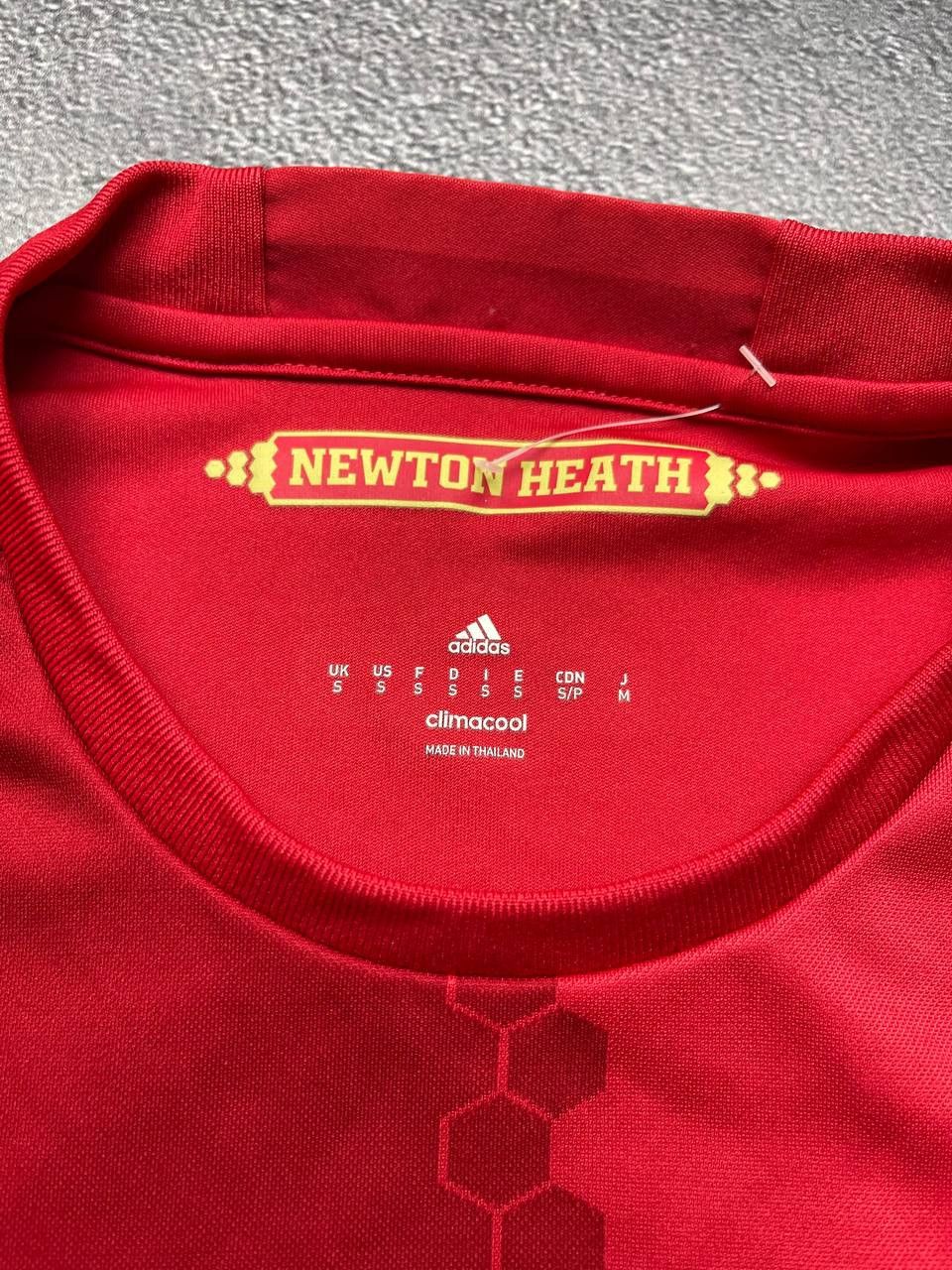 Adidas Manchester United 2016/2017 Home Shirt Size S Size US S / EU 44-46 / 1 - 6 Thumbnail
