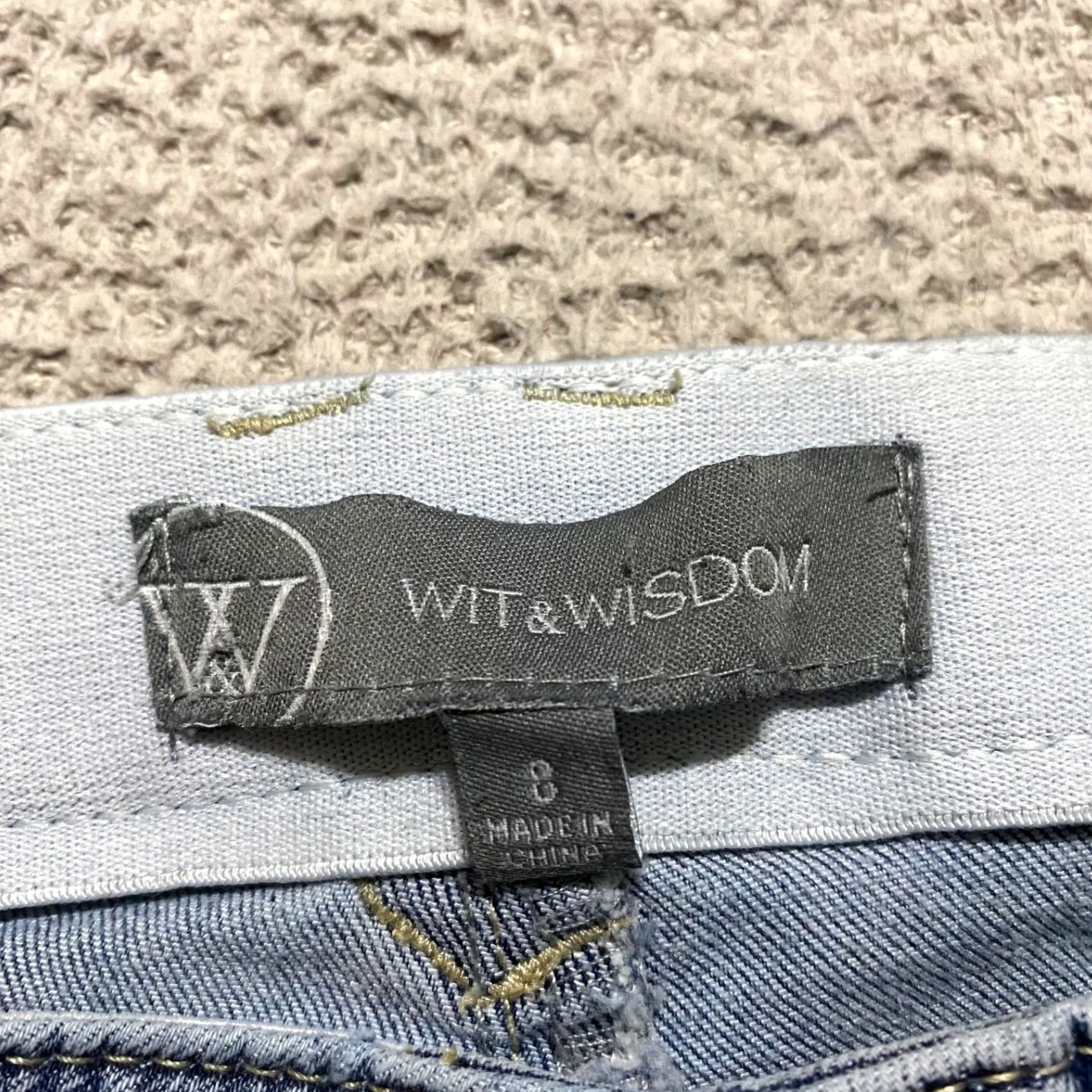 Vintage Wit & Wisdom Jeans Womens 8 Blue Denim Mid Rise Ankle Distressed Raw Hem City 90s Mens Womens Girls Size 30" / US 8 / IT 44 - 3 Thumbnail