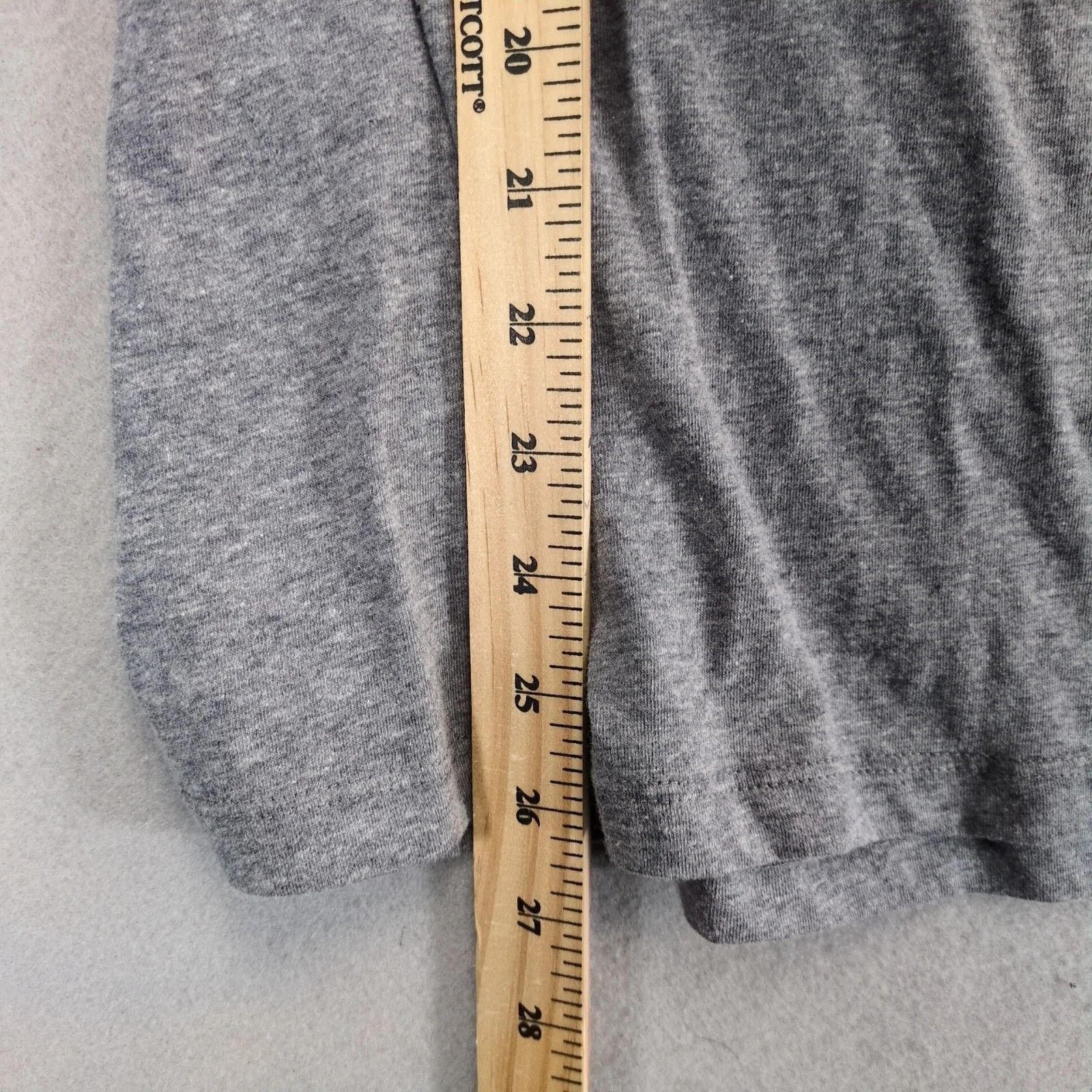 Nintendo Nintendo NES Keep It Classic Gray V-Neck T-Shirt Women's XL Size XL / US 12-14 / IT 48-50 - 6 Thumbnail