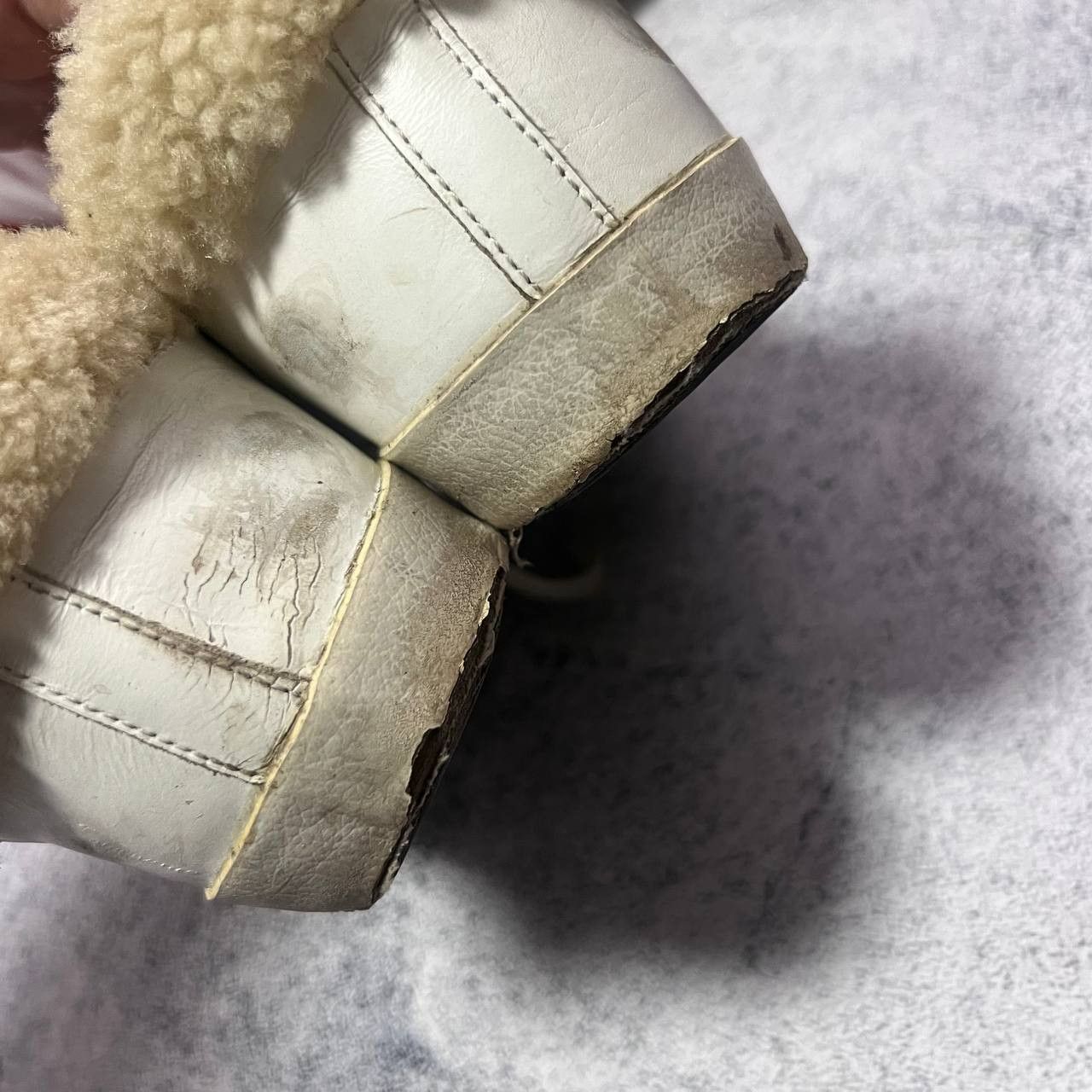 Golden Goose Women’s Golden Goose Deluxe SSTAR Low-Top Sneakers Fur Size US 8 / IT 38 - 12 Thumbnail