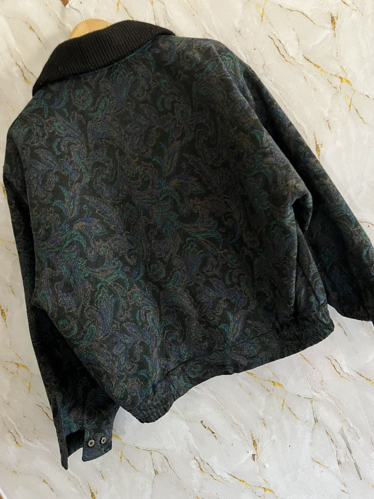 Vintage Vintage 90s Paisley Jacquard Bomber Jacket Knit Collar Trim Size US XXL / EU 58 / 5 - 5 Thumbnail
