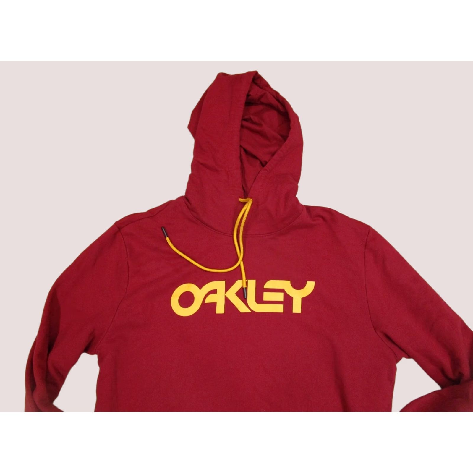 Oakley Oakley Hoodie Men Medium Red Kangaroo Pocket Sweatshirt Pullover Gym Running Size US M / EU 48-50 / 2 - 1 Thumbnail