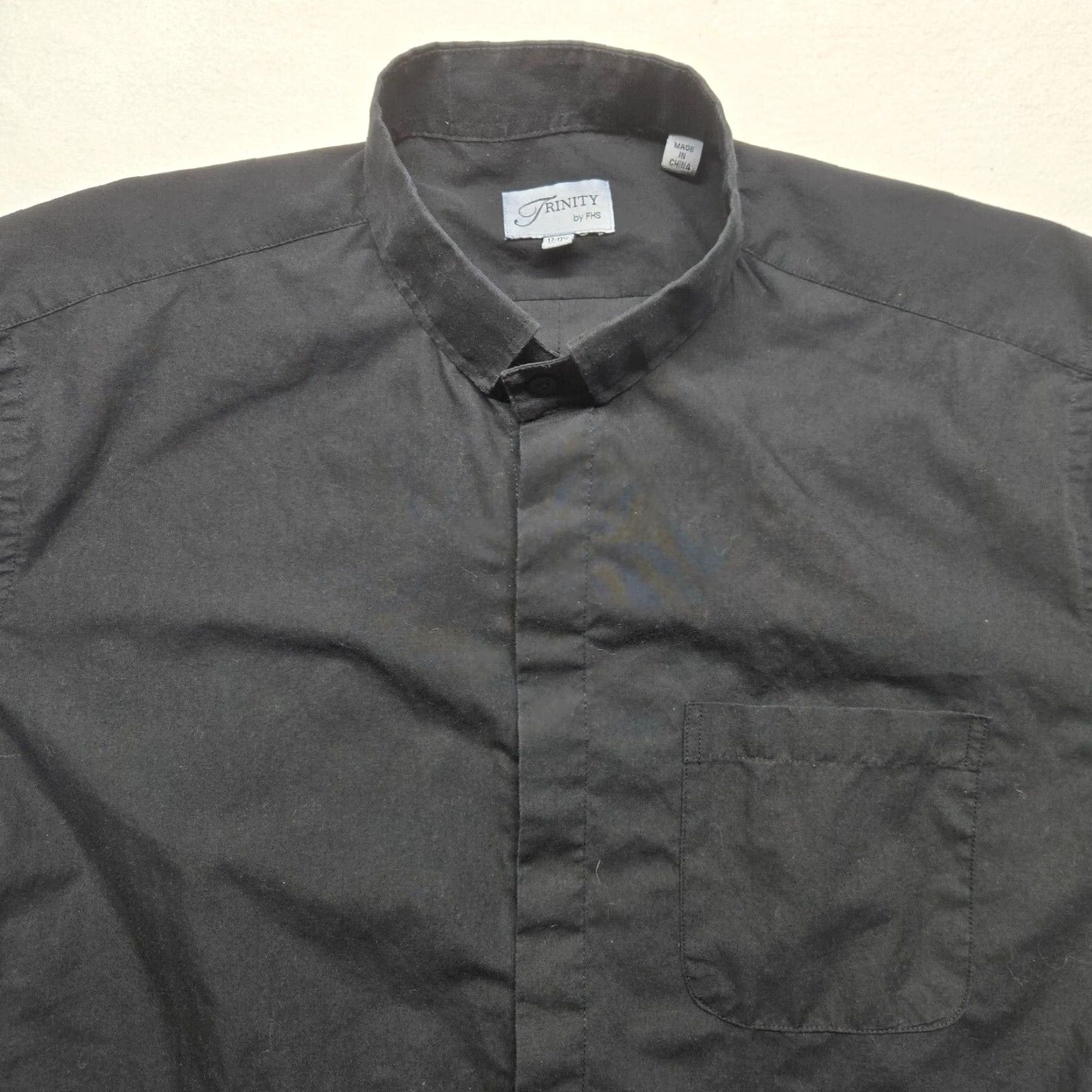 Roar Roar Solid Black Button-Down Dress Shirt Long Sleeve Men 17.5 17 36/37 Adult Shirt Trinity Size US XL / EU 56 / 4 - 2 Thumbnail