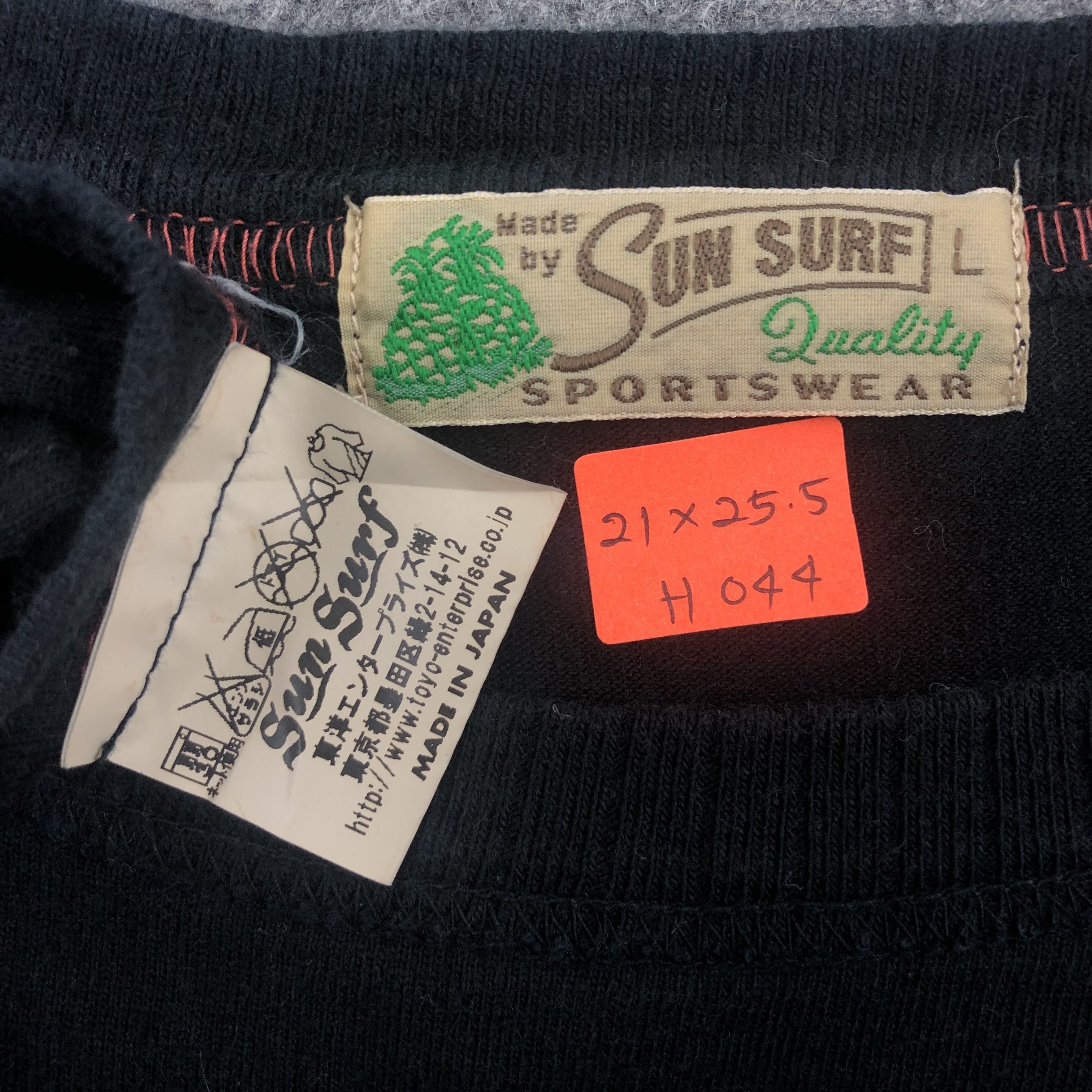 Sun Surf Vintage Sun Surf Toyo Enterprise Japan Tshirt - H044 Size US L / EU 52-54 / 3 - 5 Thumbnail