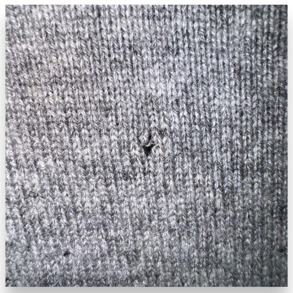 Tom James Tom James Gray V-Neck 100% Cashmere Sweater Size L Size US L / EU 52-54 / 3 - 8 Thumbnail