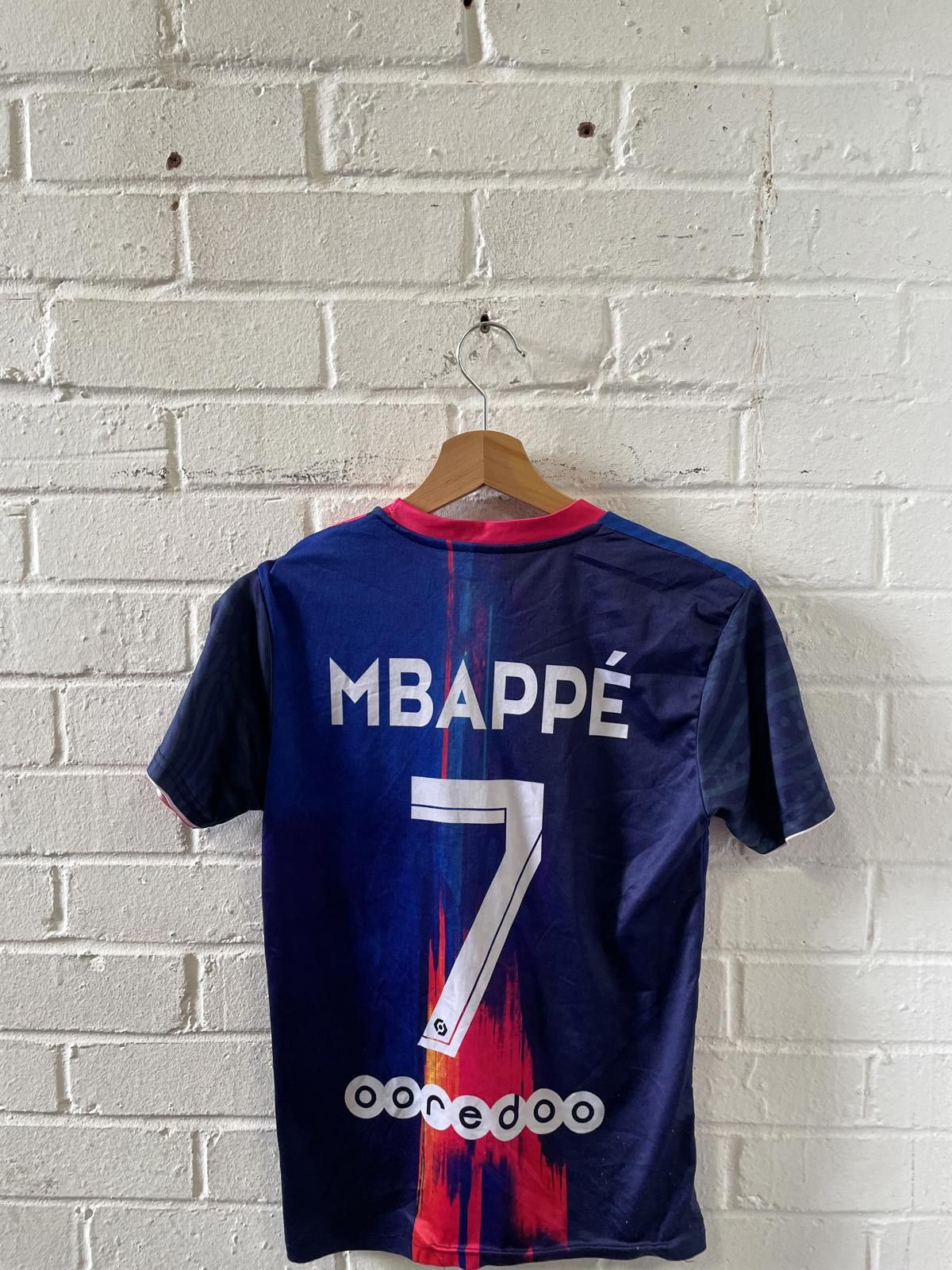 Jordan Brand Paris Saint-Germain Jordan Men's Soccer Jersey Size US M / EU 48-50 / 2 - 4 Thumbnail
