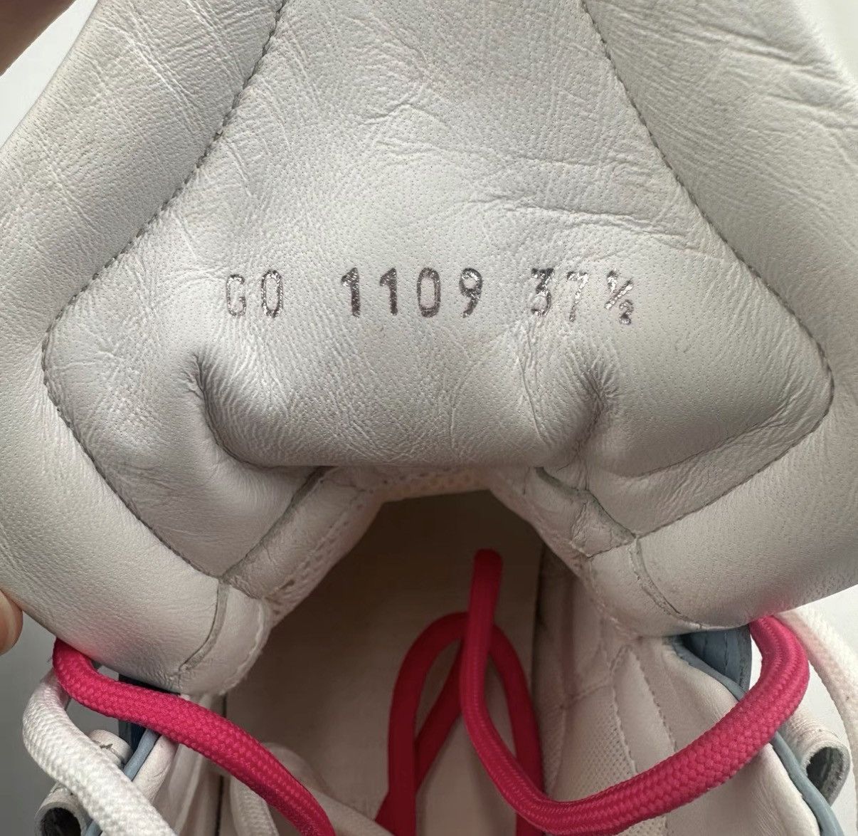 Louis Vuitton Louis VVuitton Pink White Blue Monogram Dad Sneakers K12 Size US 7.5 / IT 37.5 - 5 Thumbnail