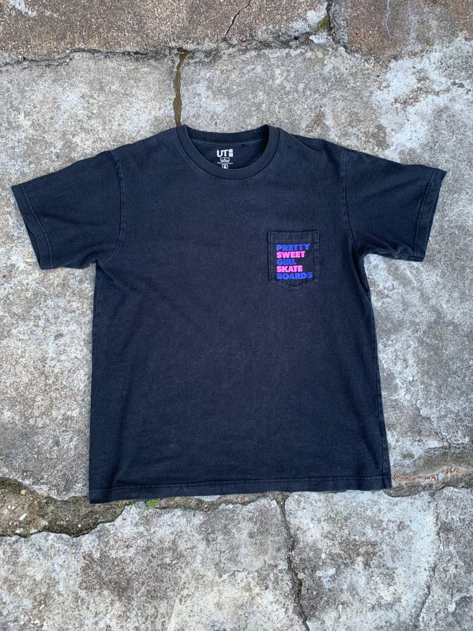 Uniqlo Girl Skateboard x Uniqlo T shirt Size US L / EU 52-54 / 3 - 1 Thumbnail