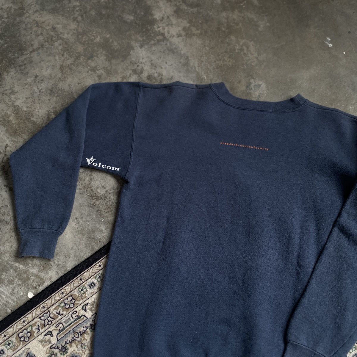 Volcom Vintage Volcom Crewneck Size US L / EU 52-54 / 3 - 8 Thumbnail