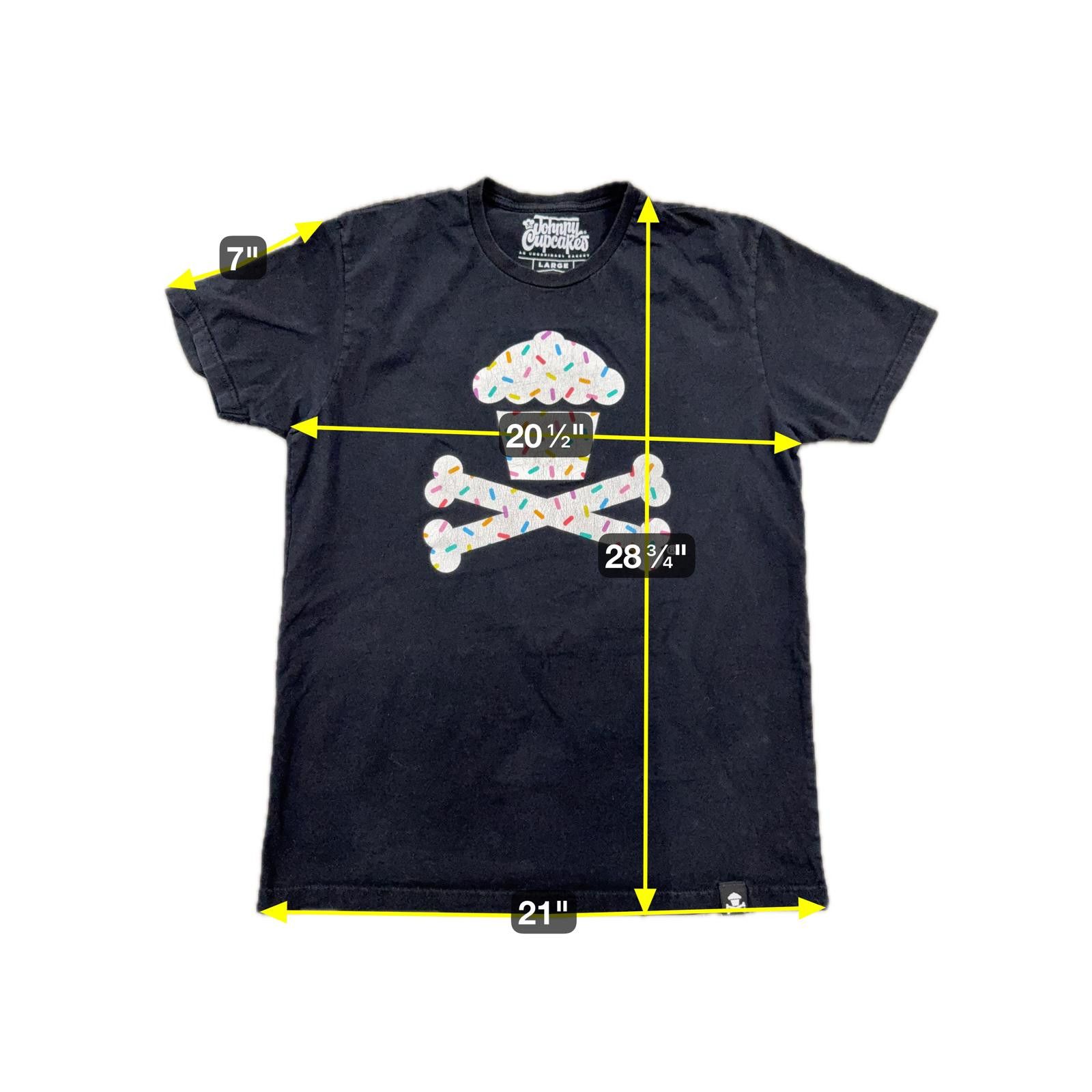Johnny Cupcakes Vtg Johnny Cupcakes Sprinkles Crossbones T-Shirt Rare - L Size US L / EU 52-54 / 3 - 4 Thumbnail