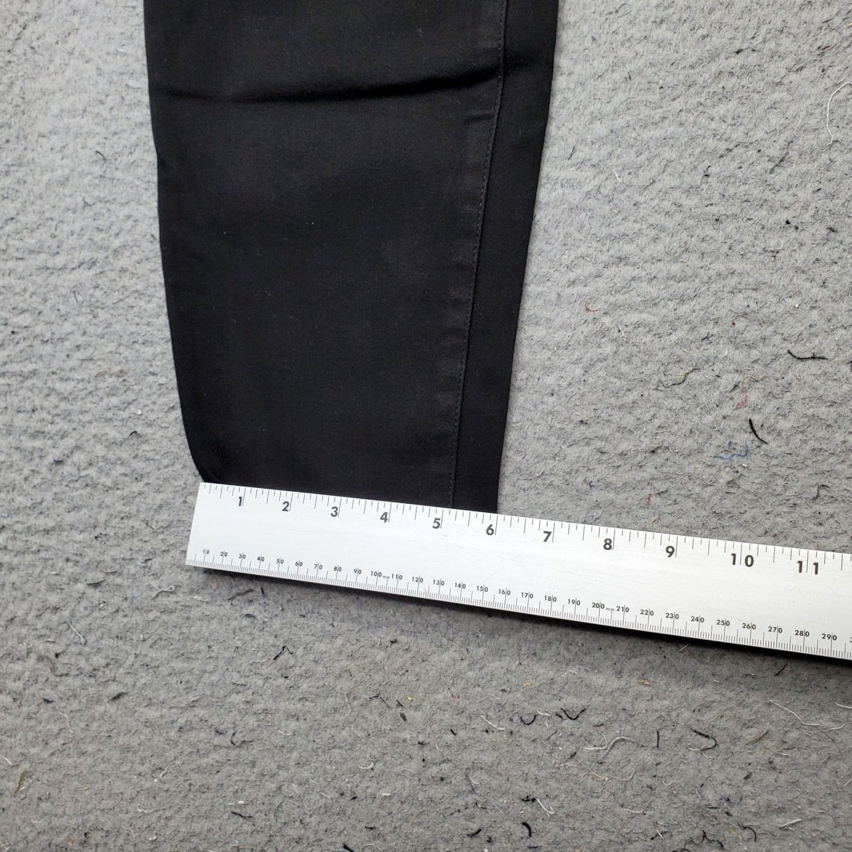 Vintage Lane Bryant Womens Jegging Jeans 20P Black High Rise Pull On Petite 5-Pocket Denim Stretch Jeans Size 42" / US 20 - 6 Thumbnail