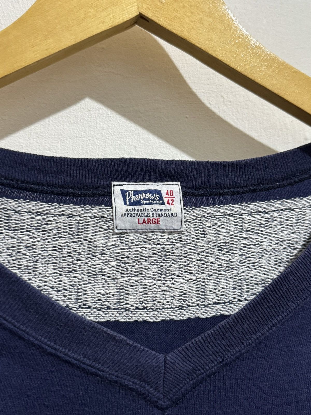 Pherrow's PHERROW’S VNECK POCKET PAISLEY TSHIRT Size US L / EU 52-54 / 3 - 5 Thumbnail