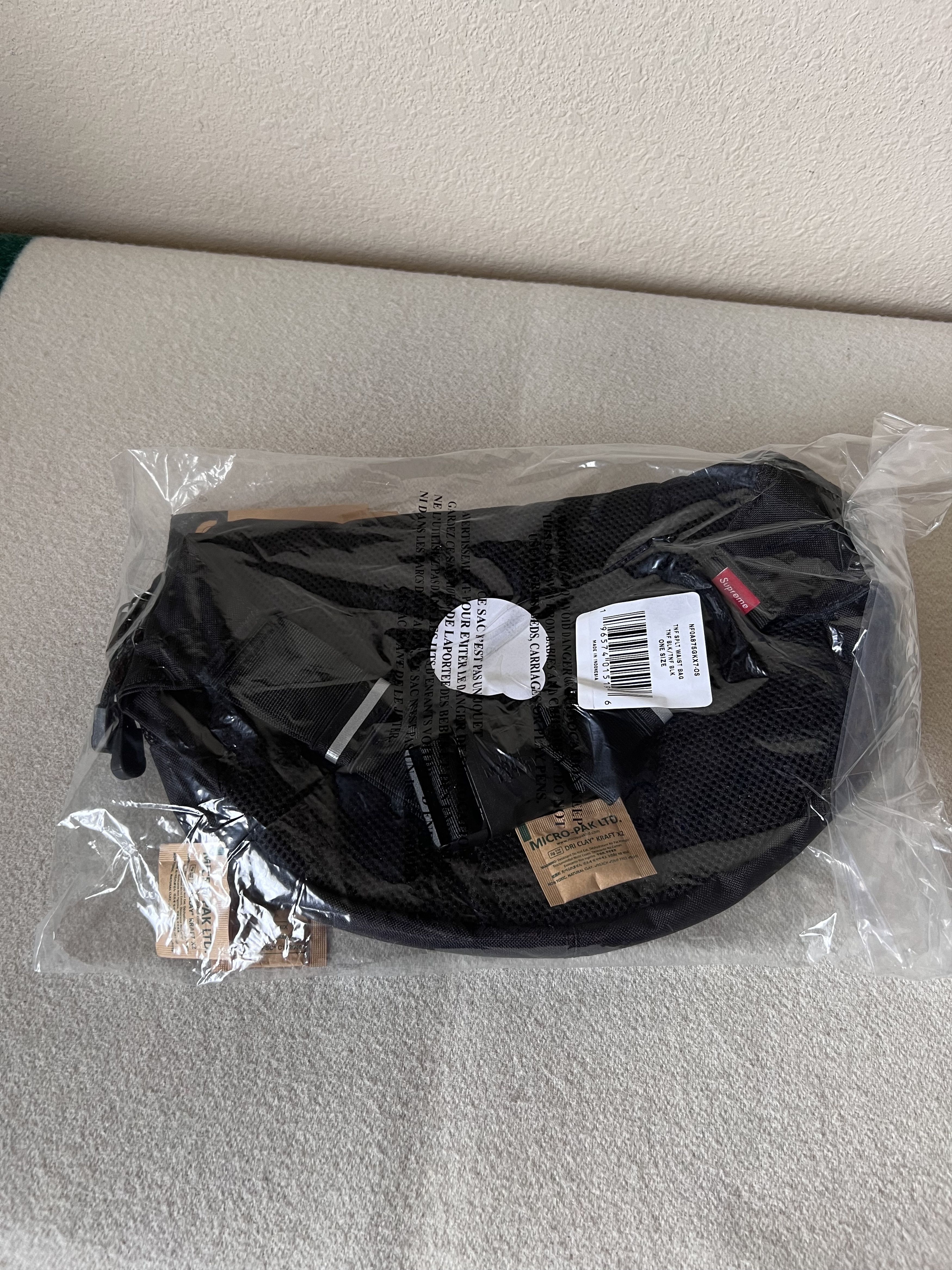 Supreme × The North Face Supreme The North Face Split Waist Bag in Black Size ONE SIZE - 4 Thumbnail