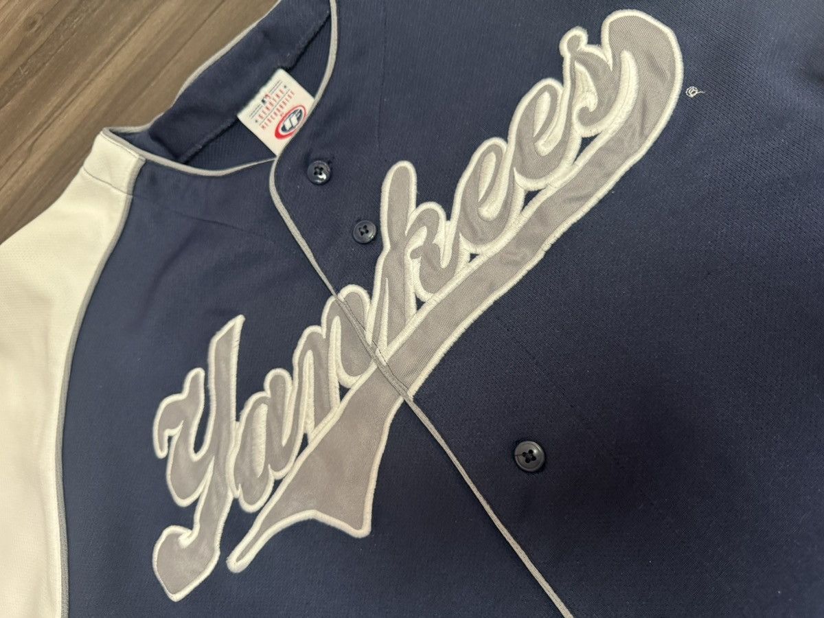 Other Vintage True Fan New York Yankees Derek Jeter #2 MLB Jersey Size US L / EU 52-54 / 3 - 3 Thumbnail