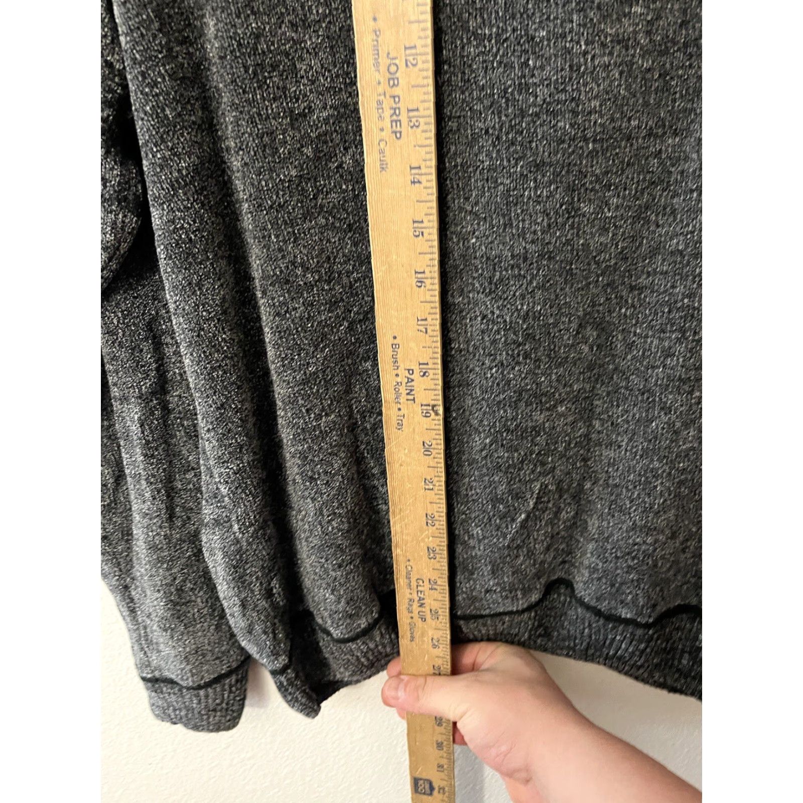 Perry Ellis Perry Ellis Gray Long Sleeve Crew Neck Pullover Sweater Shirt L Acrylic Rayon Men *Note: Original structure with brand, color, size, etc.* Size US L / EU 52-54 / 3 - 4 Thumbnail