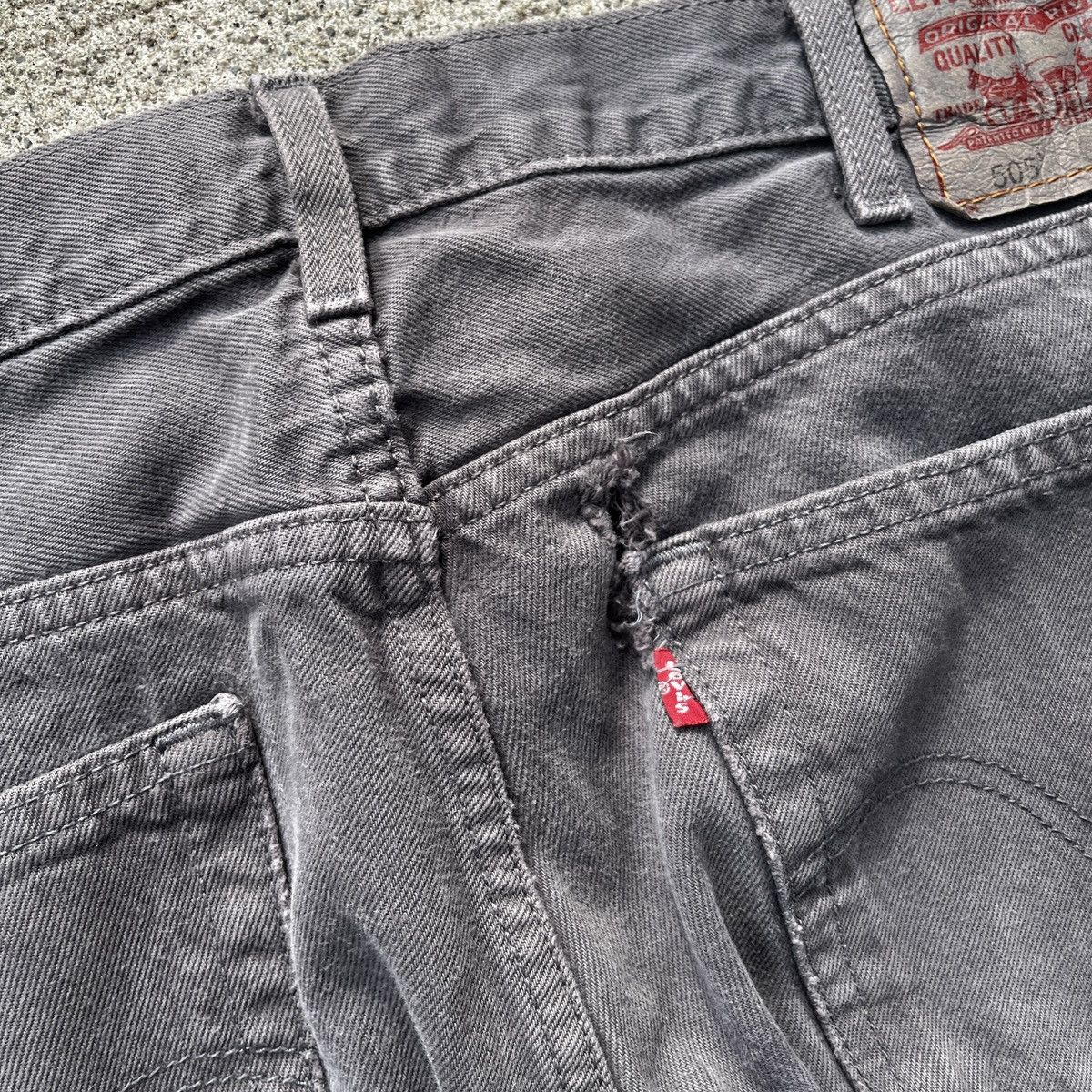 Vintage Vintage Levi’s 505 Faded Jeans 38x30 Worn Distressed Size US 38 / EU 54 - 10 Thumbnail