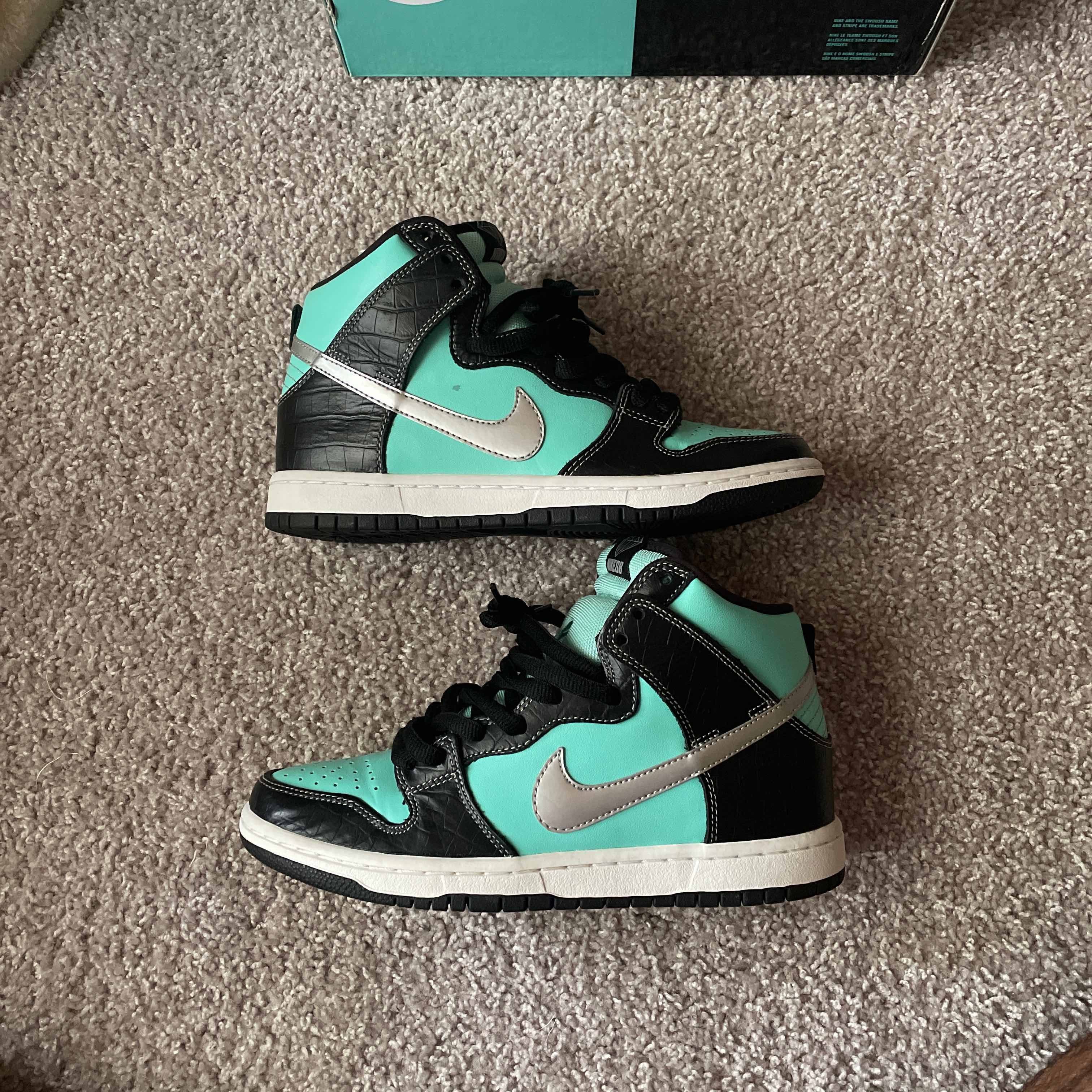 Nike dunk high premium sb diamond deals