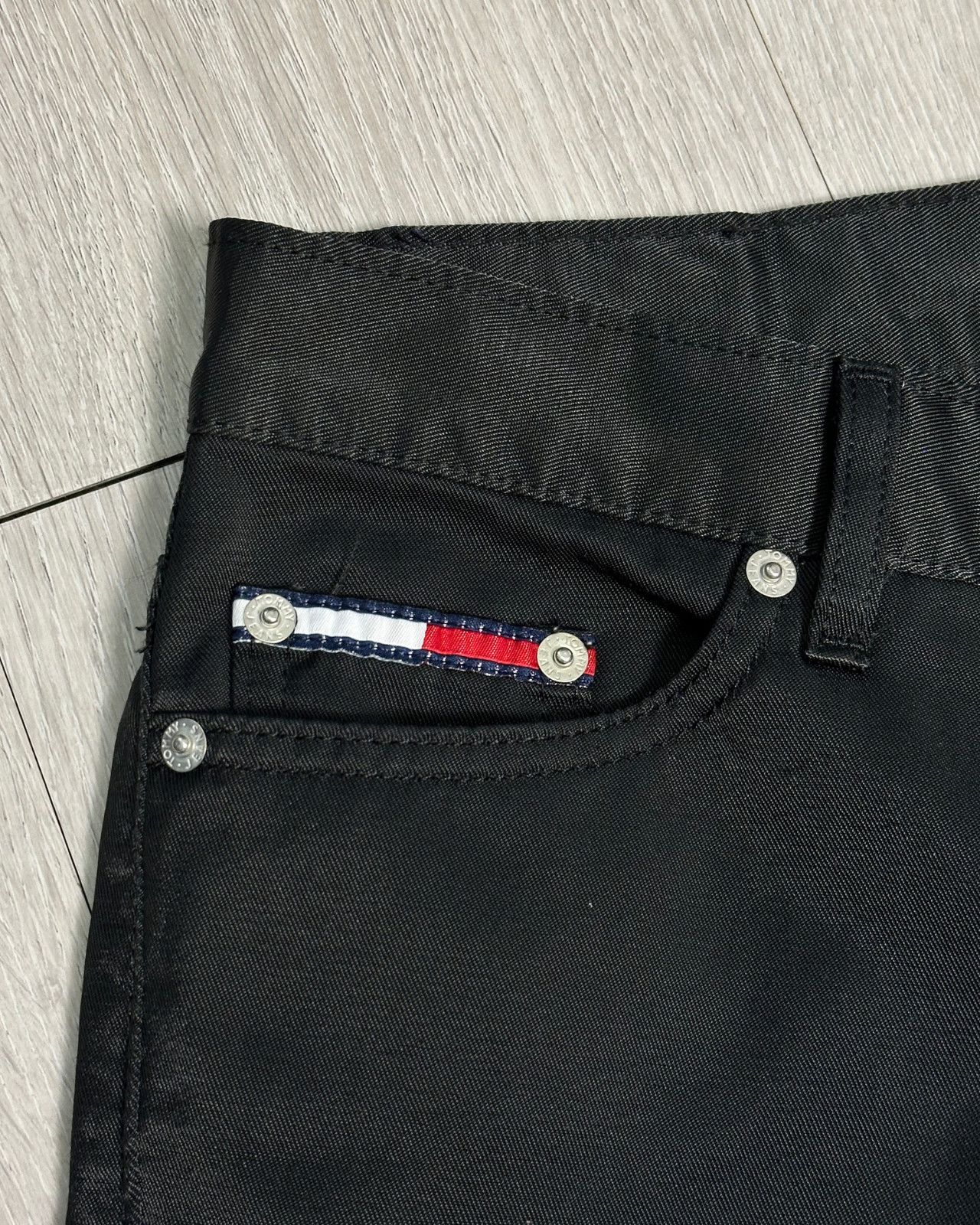 Tommy Hilfiger Vintage Y2K Tommy Hilfiger Black Straight Leg Jeans - 28x30 Size US 28 / EU 44 - 6 Thumbnail