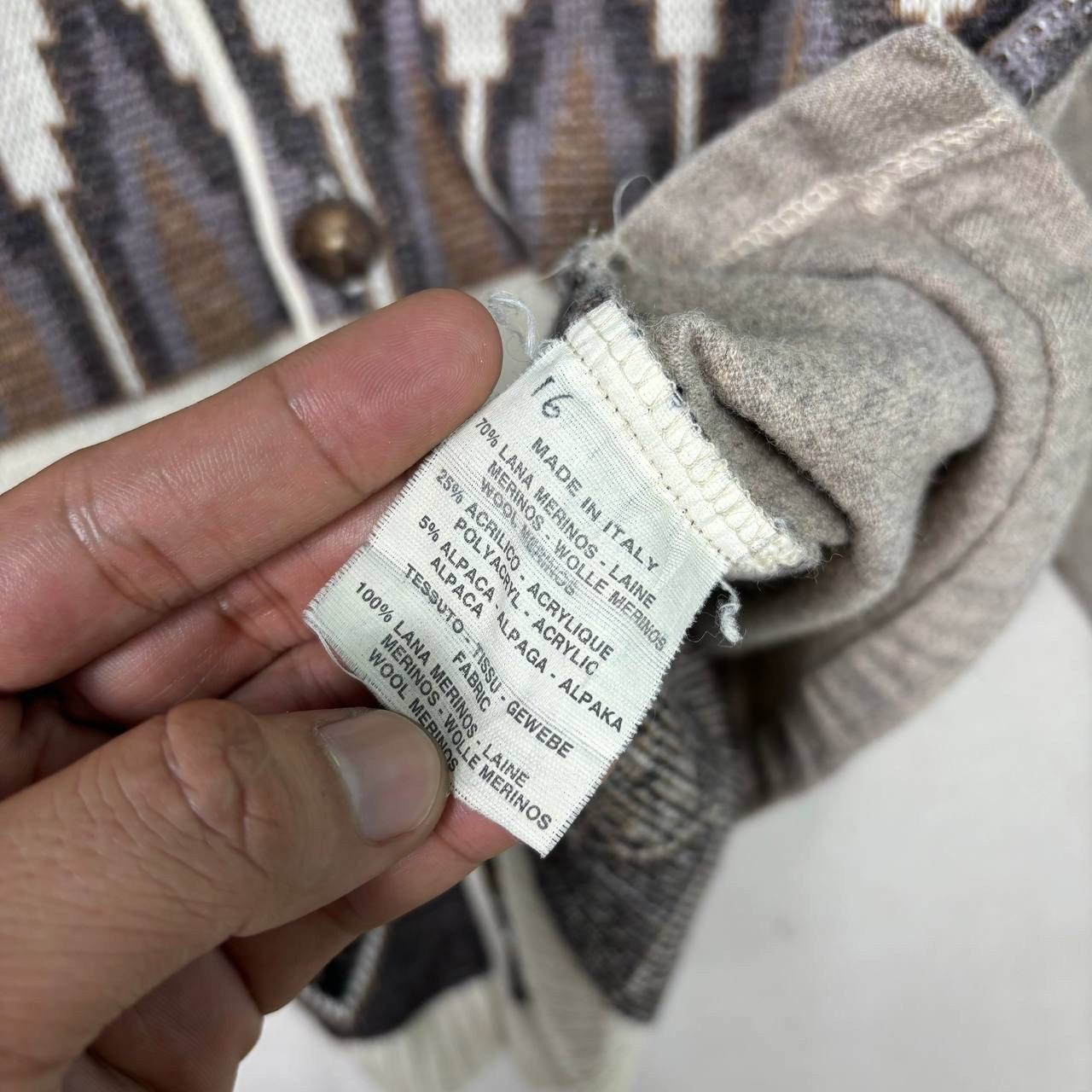 Vintage Vintage Wool Alpaca L’uomo Di Line Due Native Aztec Cardigan Size US M / EU 48-50 / 2 - 9 Thumbnail