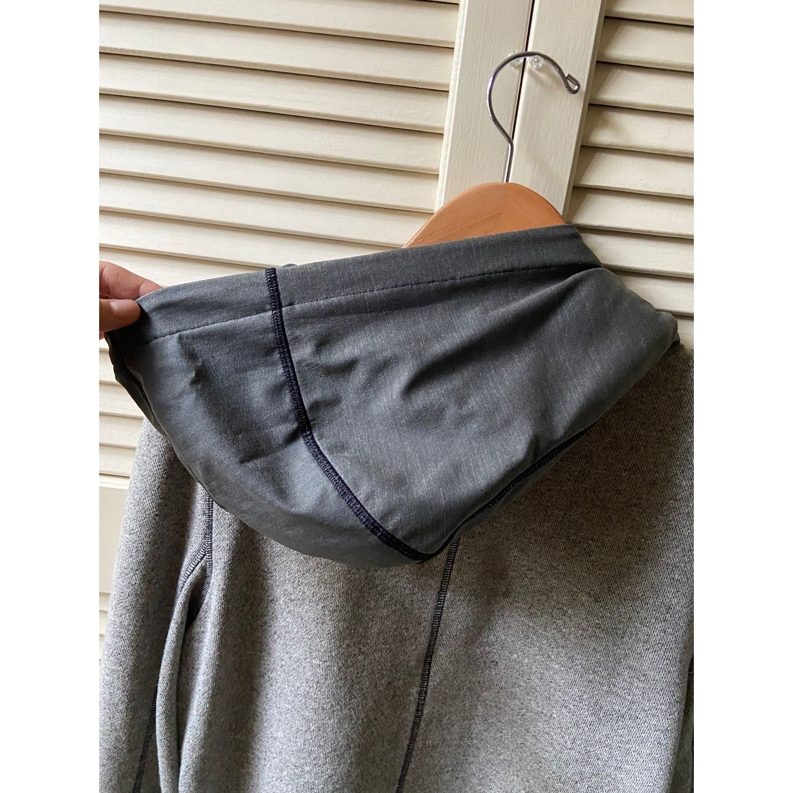 Lululemon LuluLemon Full Zip Grey Hoodie Sweatshirt Jacket Size M Size US M / EU 48-50 / 2 - 5 Thumbnail