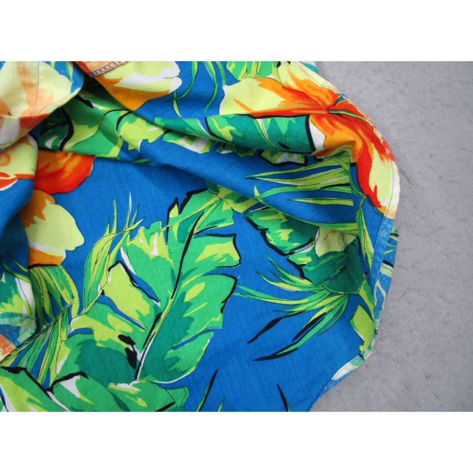 Paradise VINTAGE Paradise of The Pacific Men's Shirt Short Sleeve Hawaiian Floral Button Up Blue 60s 70s Retro Made in USA Size US L / EU 52-54 / 3 - 5 Thumbnail