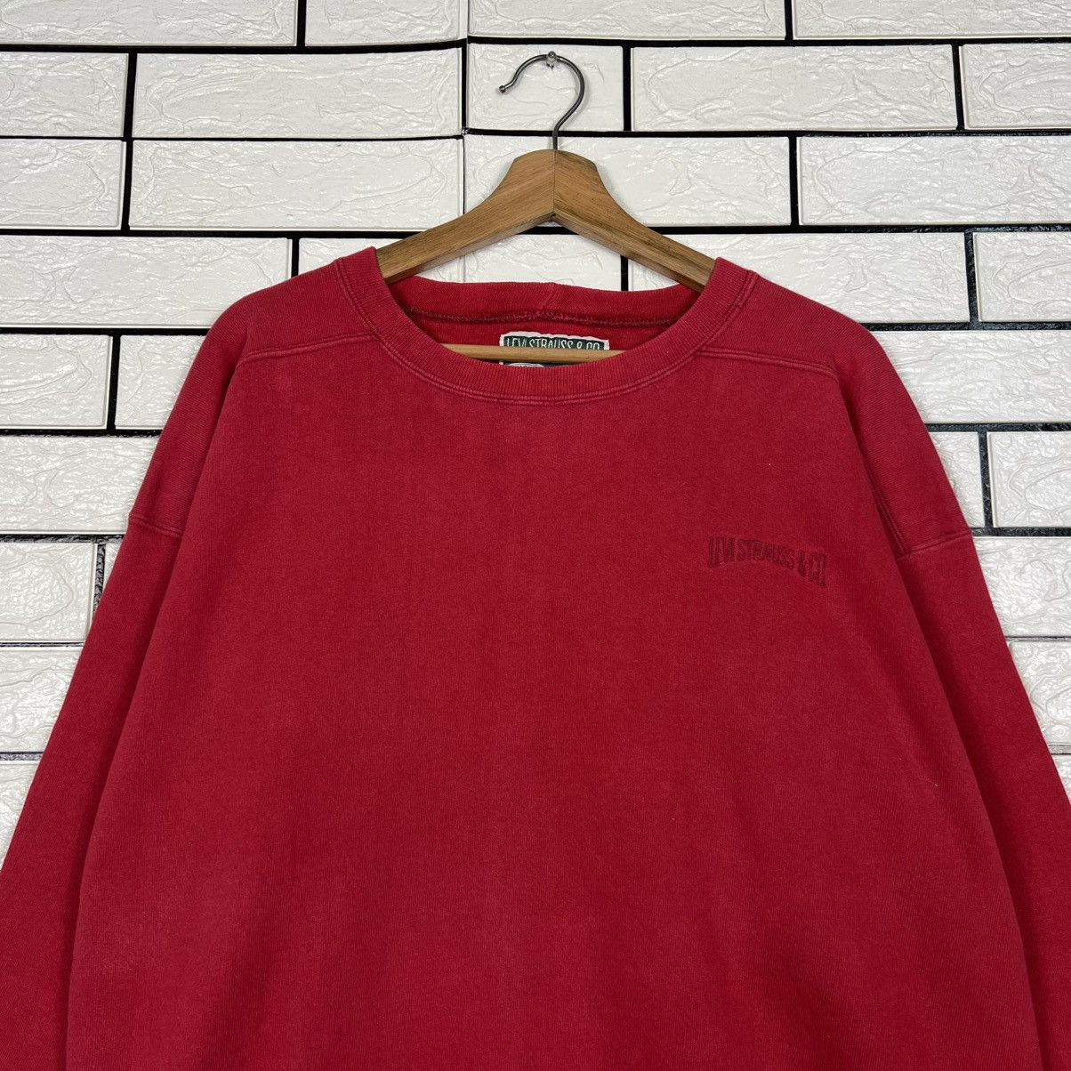 Levi's Vintage LEVIS STRAUSS Made in Usa Red Sweatshirt #3965-C181 Size US L / EU 52-54 / 3 - 2 Thumbnail