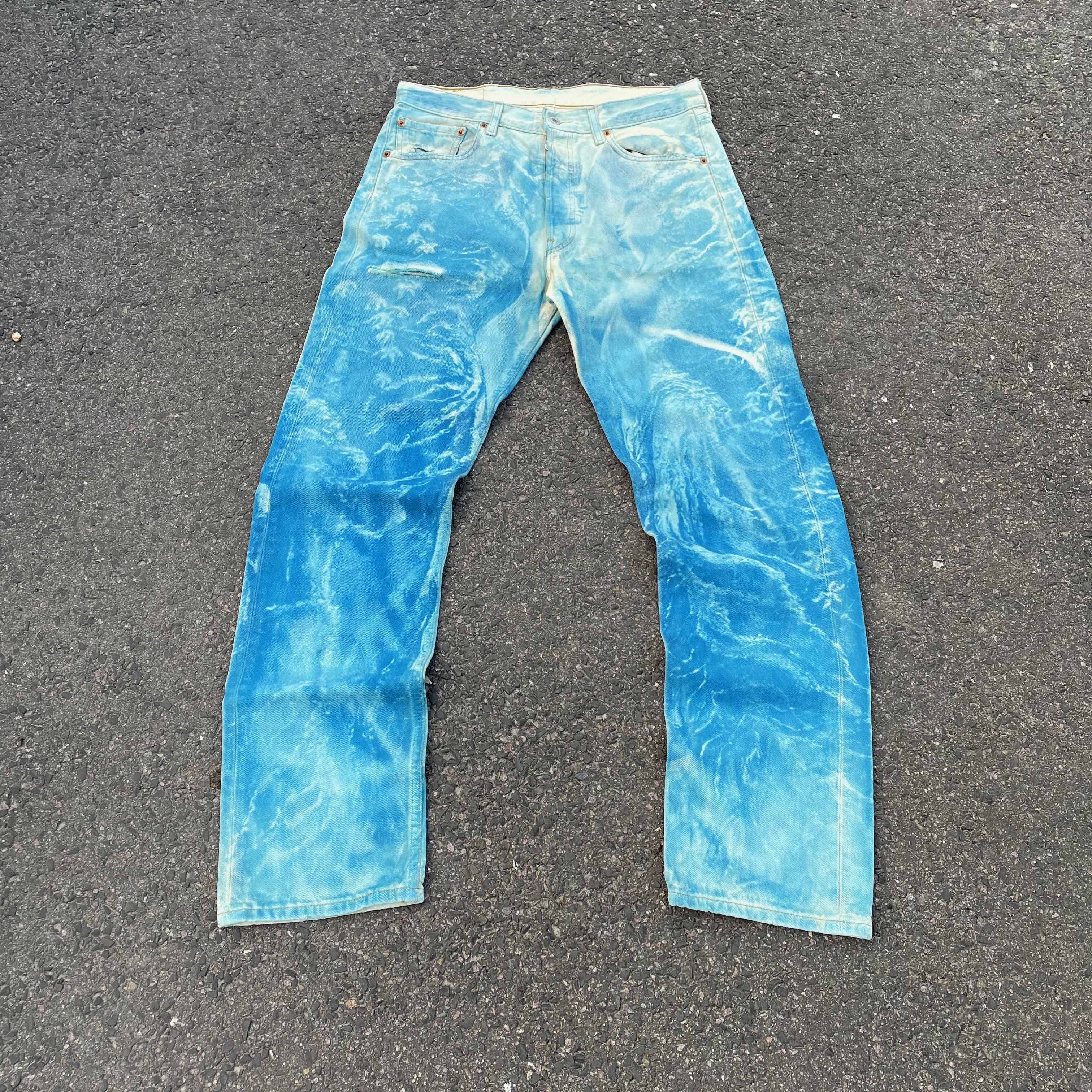 Levi's Custom Levi’s 32x32 Blue Art Print Jeans Y2K Grunge Size US 32 / EU 48 - 2 Thumbnail