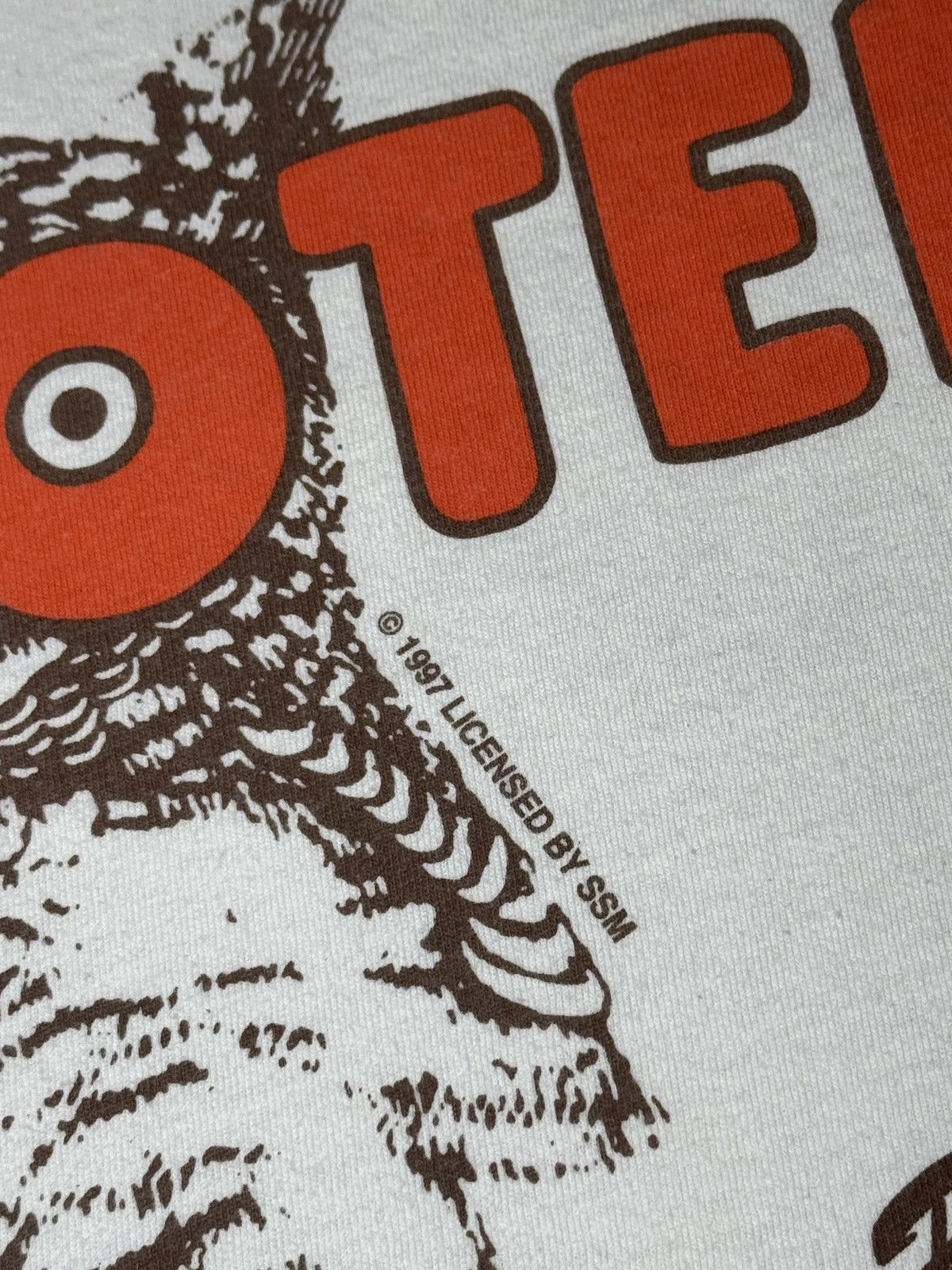 Vintage Hooters Restaurant Erie Pennsylvania XXL Vintage 90s T Shirt Size US XXL / EU 58 / 5 - 3 Thumbnail