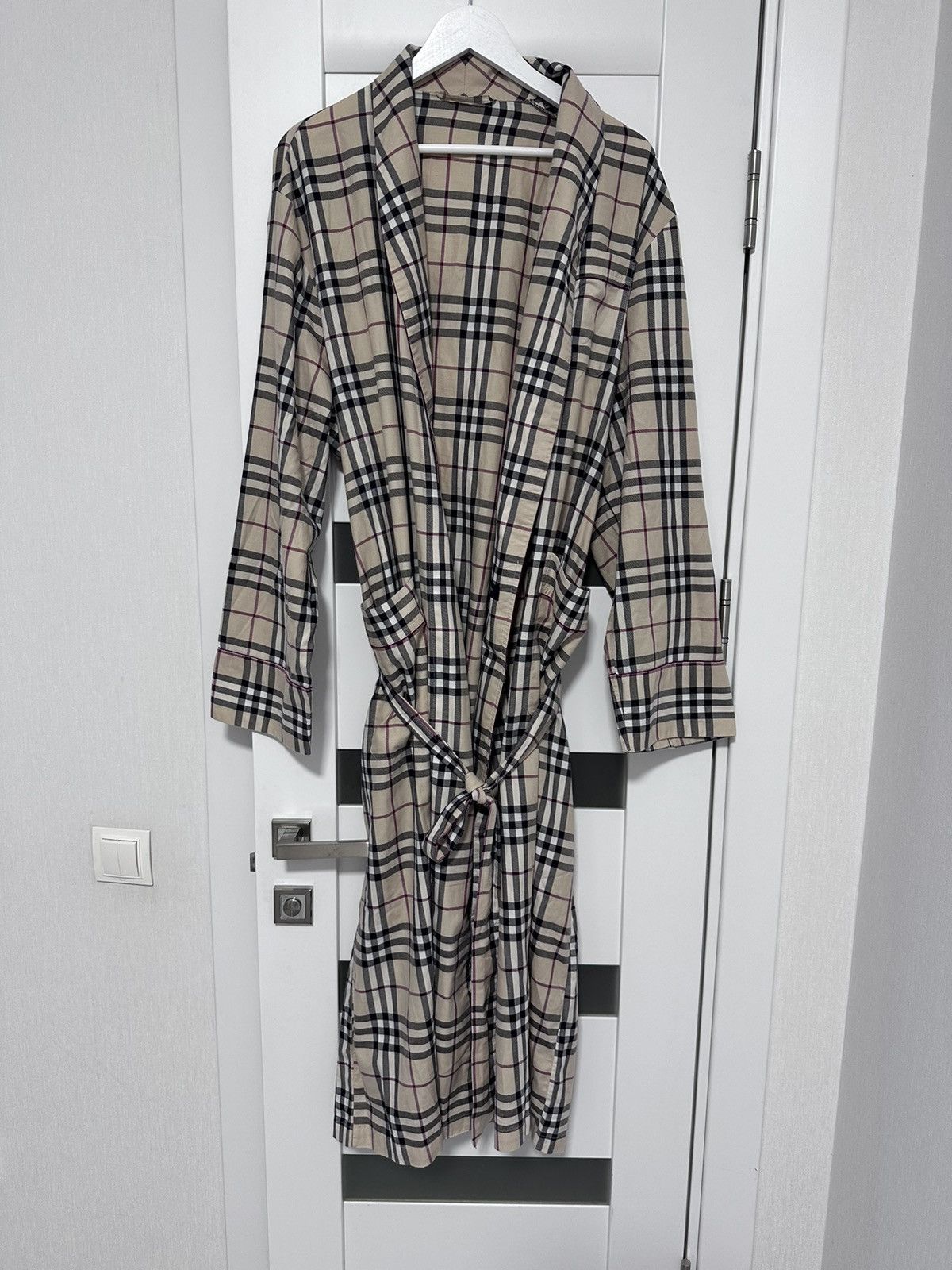 Burberry Burberry Trench Coat Check Nova Beige Women Size L Size L / US 10 / IT 46 - 2 Thumbnail