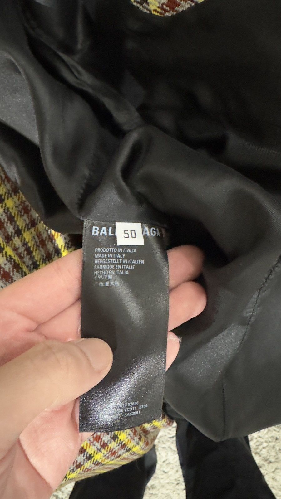 Balenciaga Oversized tartan tweed double breasted coat Size US M / EU 48-50 / 2 - 10 Thumbnail