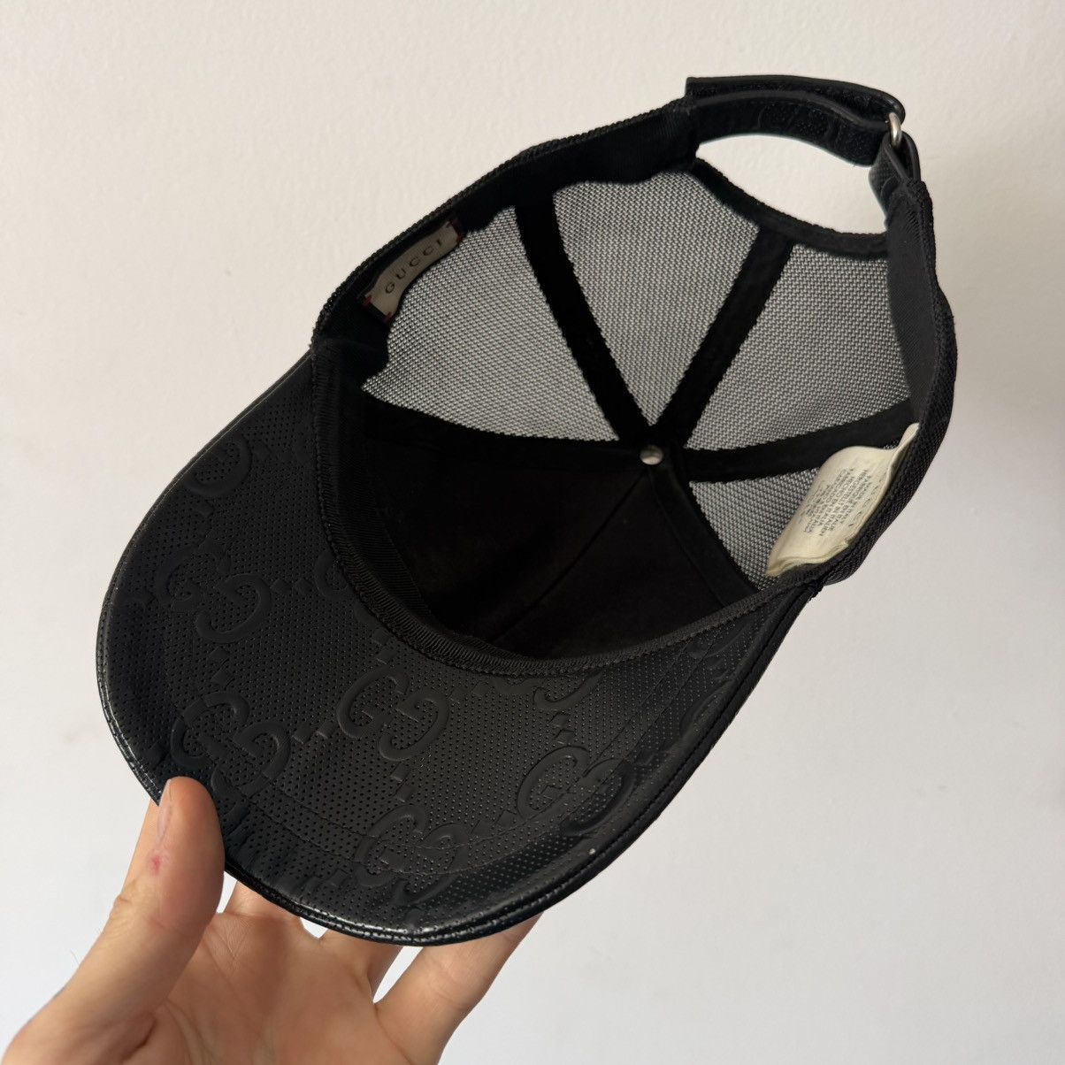 Gucci GUCCI EMBOSSED BLACK LEATHER & MESH BASEBALL CAP Size ONE SIZE - 5 Thumbnail