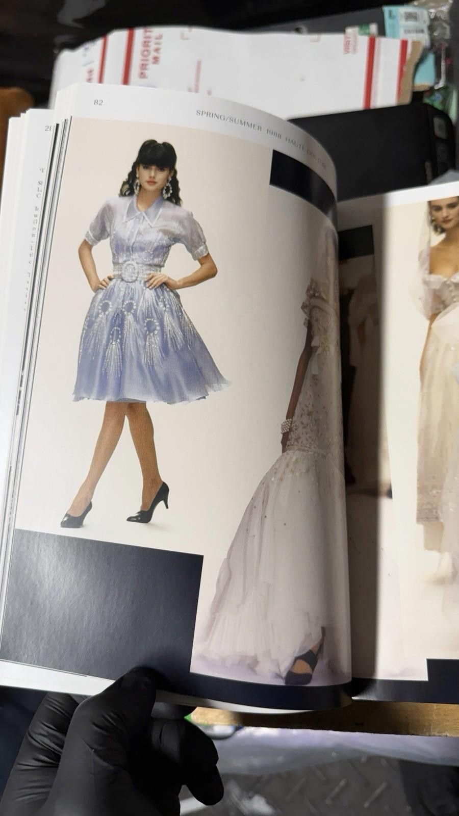 Other Chanel Catwalk Hardcover Book Fashion Size ONE SIZE - 8 Thumbnail