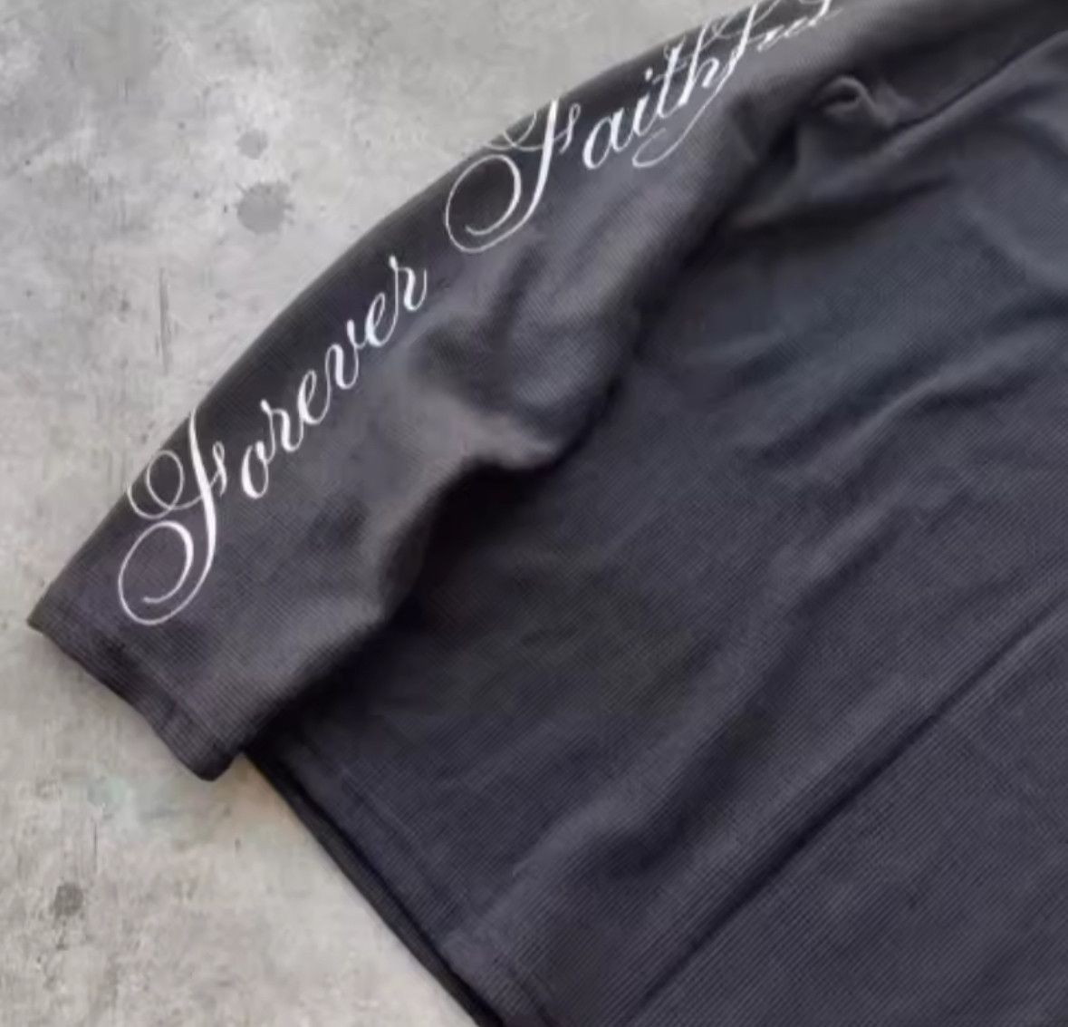 Other High Street Retro Punk European American Long Sleeve T-Shirt Size US L / EU 52-54 / 3 - 2 Thumbnail