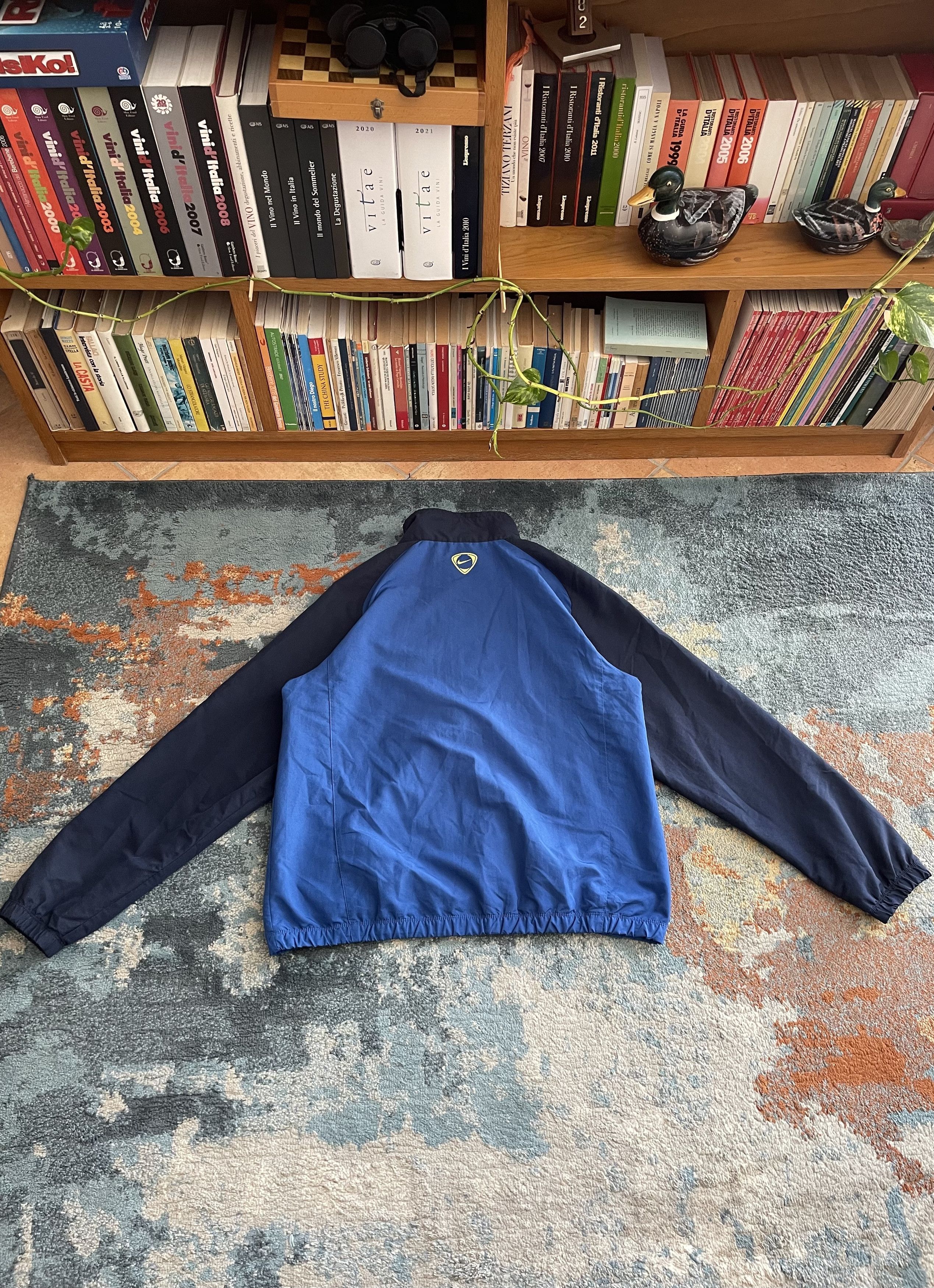 Nike Nike Barcelona Vintage Nylon 2010 Tracksuit Size US 34 / EU 50 - 5 Thumbnail