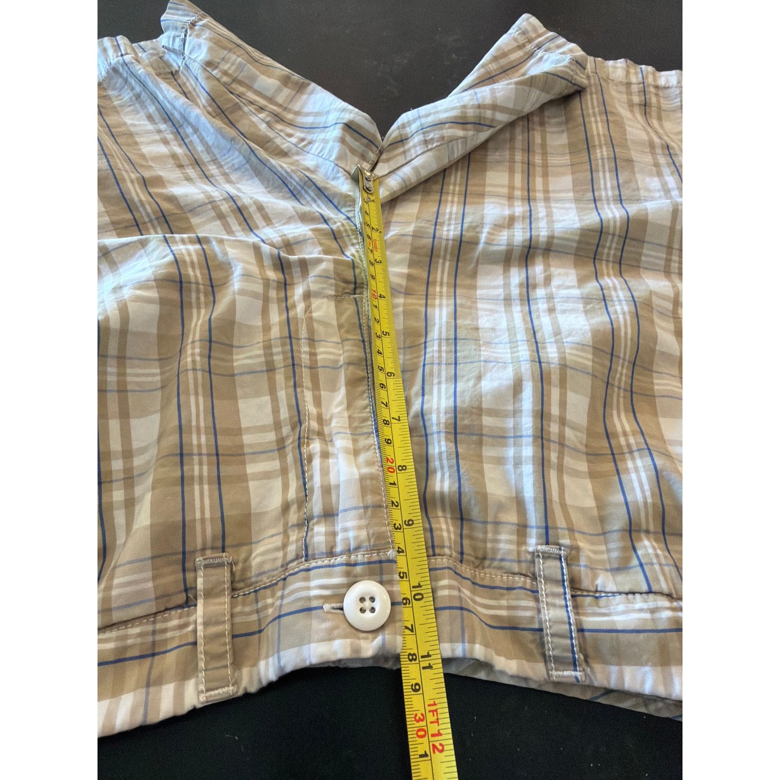 Croft & Barrow Croft & Barrow tan and navy plaid shorts 100% Cotton Sz 32. Size US 32 / EU 48 - 7 Thumbnail