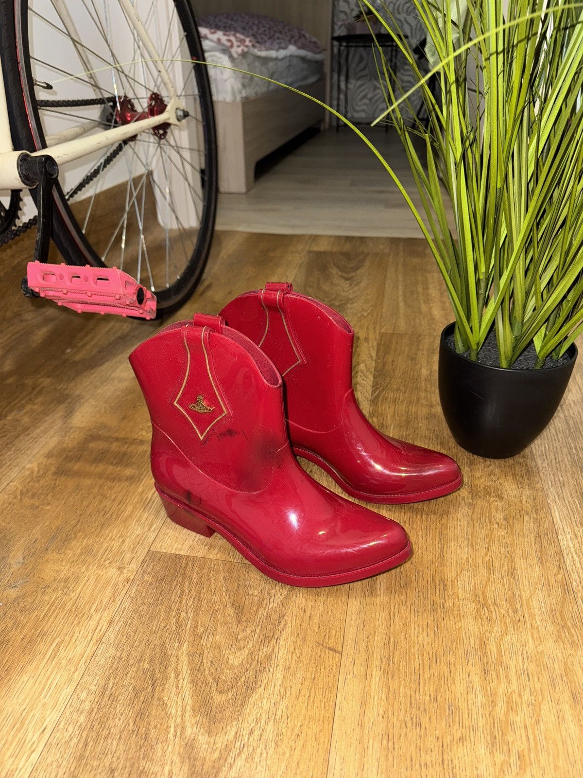 Melissa × Vivienne Westwood VIVIENNE WESTWOOD MELISSA RIBBED RED COWBOY SHOES Size US 9 / IT 39 - 1 Thumbnail