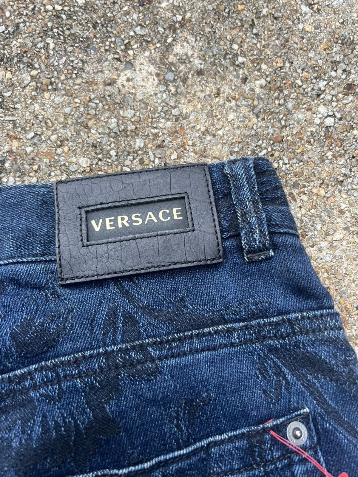 Versace Rare Versace Design Denim Made In Italy 32 Size Size US 32 / EU 48 - 3 Thumbnail