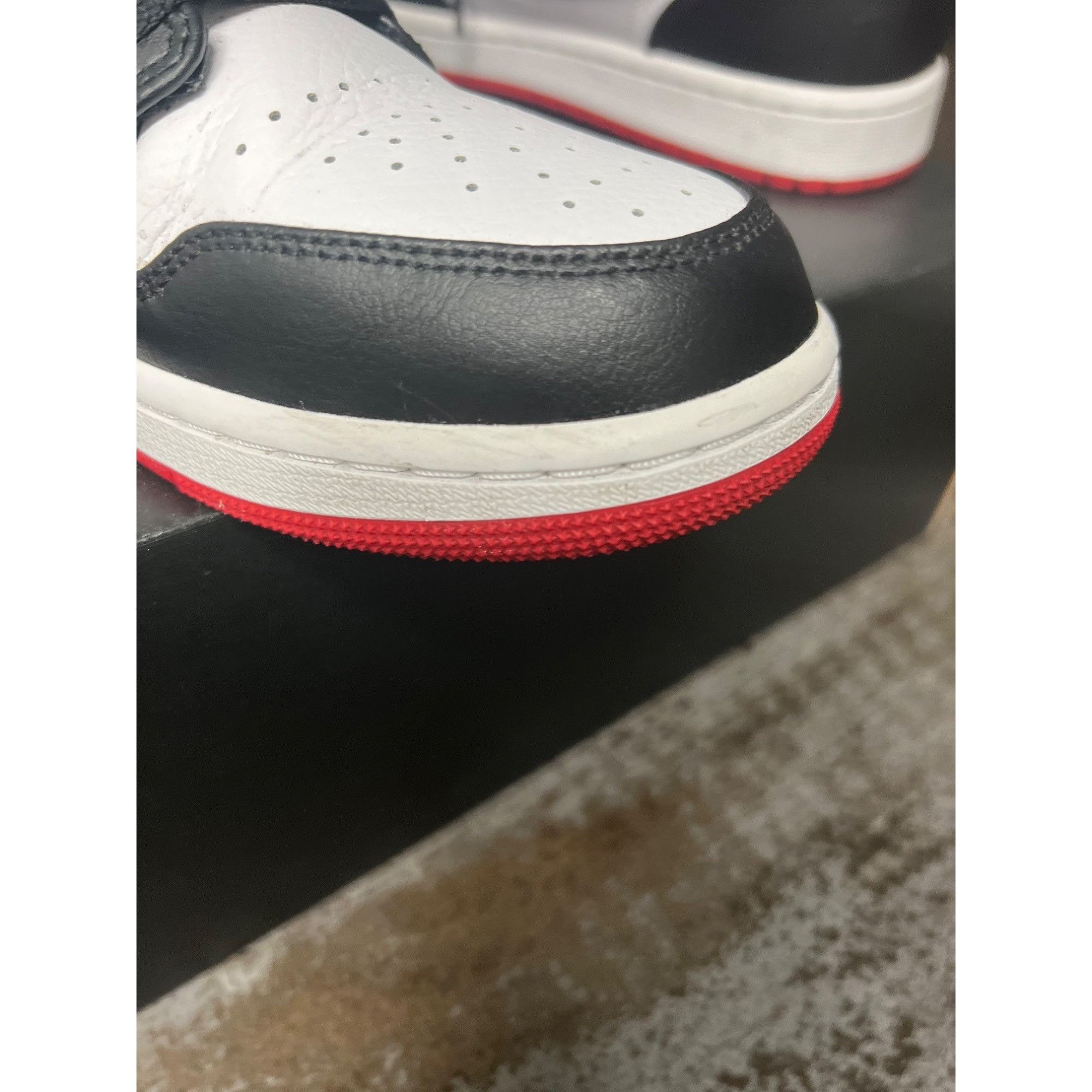 Nike Jordan 1 Mid Gym Red Black White Used Size 10.5- 554724-122 Size US 10.5 / EU 43-44 - 13 Thumbnail