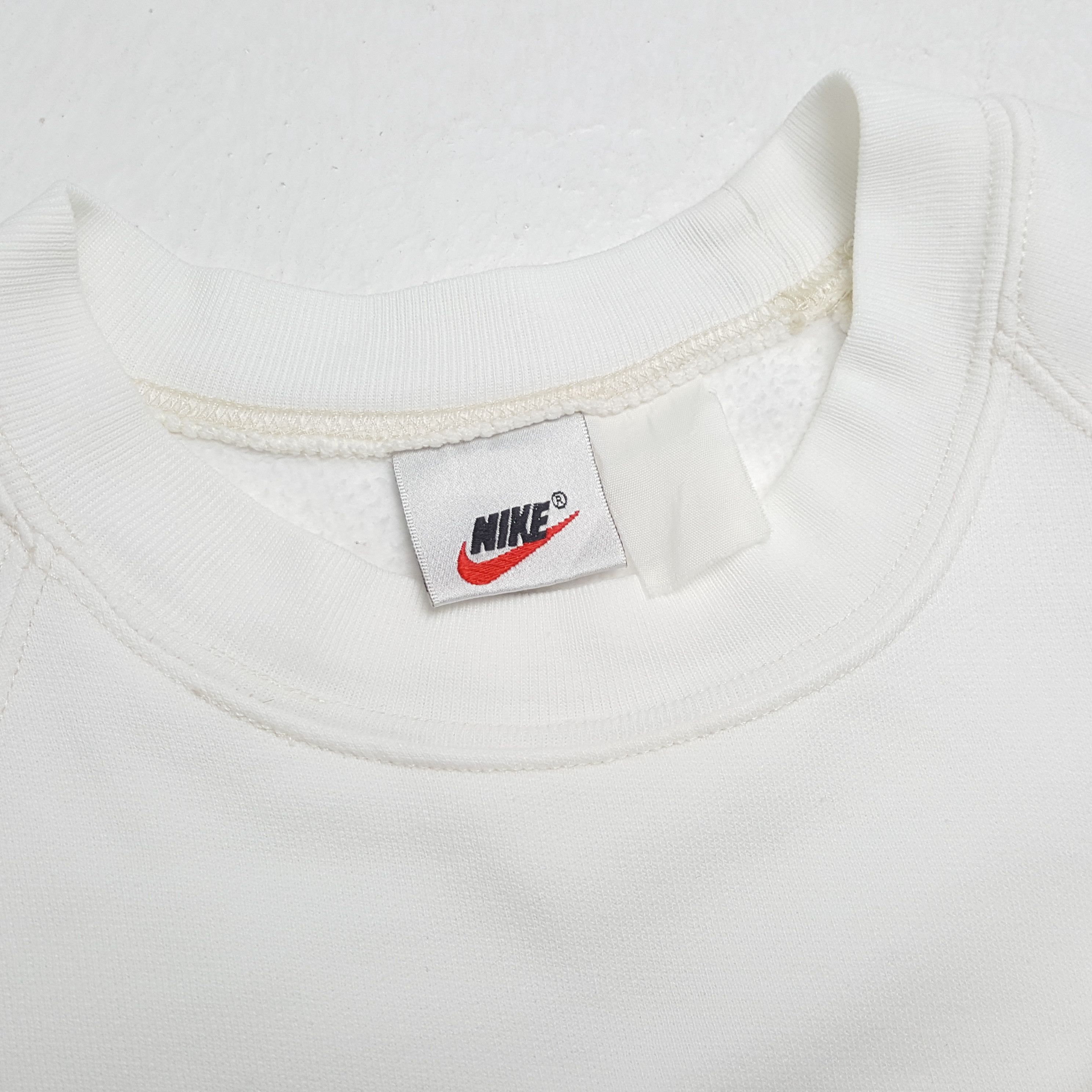 Nike × Vintage Vintage NIKE Sportswear Small Logo Design Sweatshirts Size US S / EU 44-46 / 1 - 9 Thumbnail