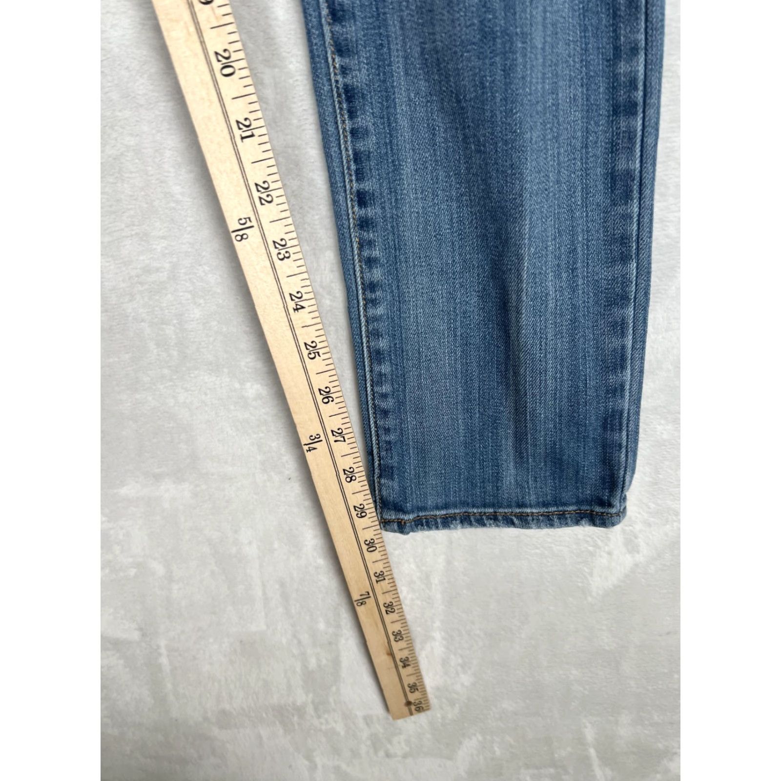 American Eagle Outfitters American Eagle Jeans Women's 6 Medium Wash Low Rise Skinny Distressed Stretch Size 28" / US 6 / IT 42 - 5 Thumbnail