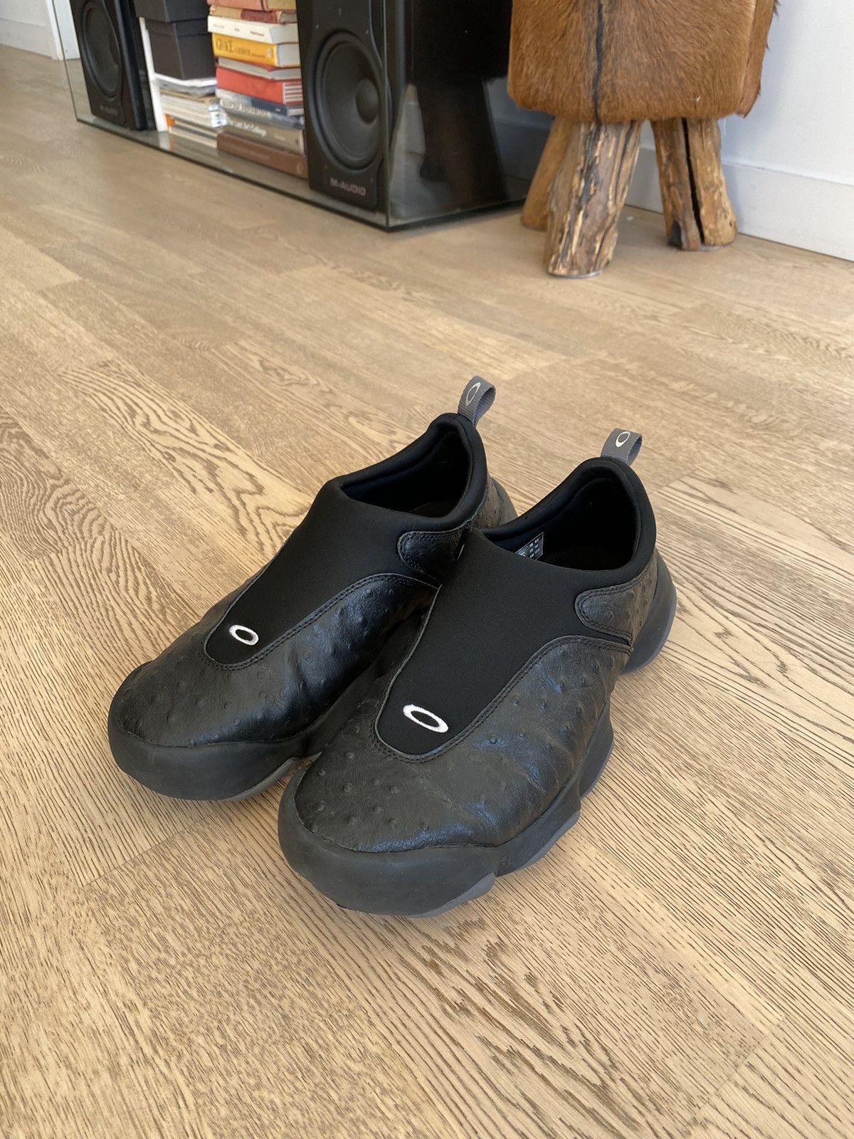 oakley boots black