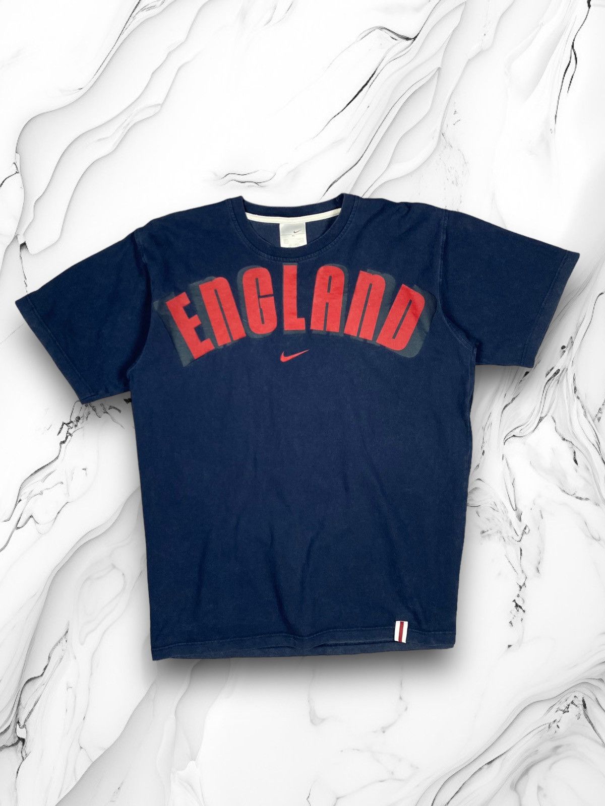 Nike Vintage Nike England Center Logo Y2K Drill Tee T Shirt Size US XL / EU 56 / 4 - 1 Thumbnail