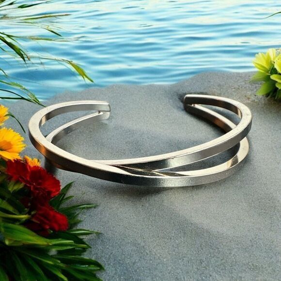 Other Silver Tone Open Cuff Bracelet With Twisted Design Size ONE SIZE - 3 Thumbnail
