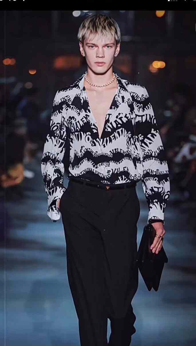 Valentino Valentino 1970 Archive Silk Shirt Size US M / EU 48-50 / 2 - 1 Thumbnail